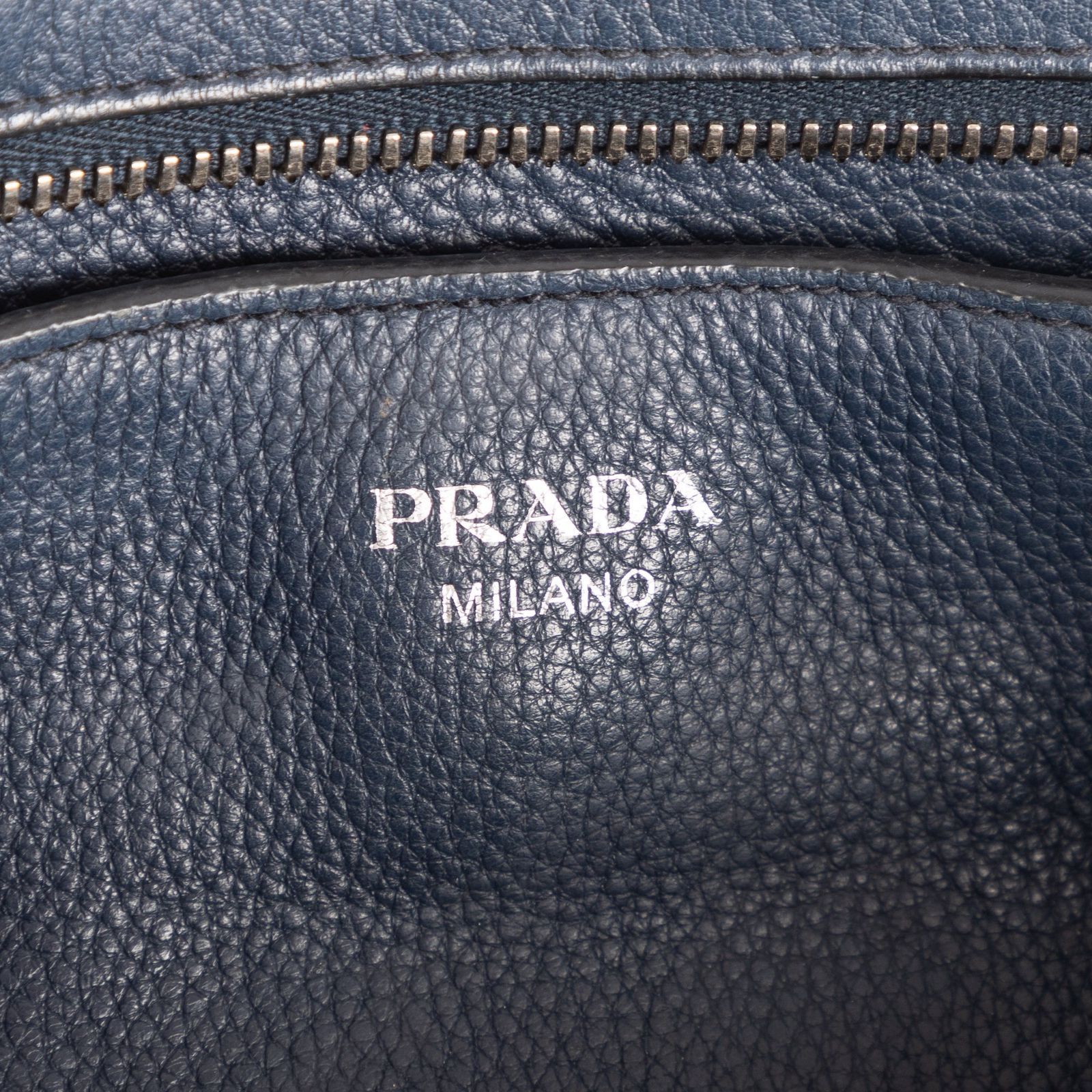 プラダトートロゴジップネイビー牛革A
