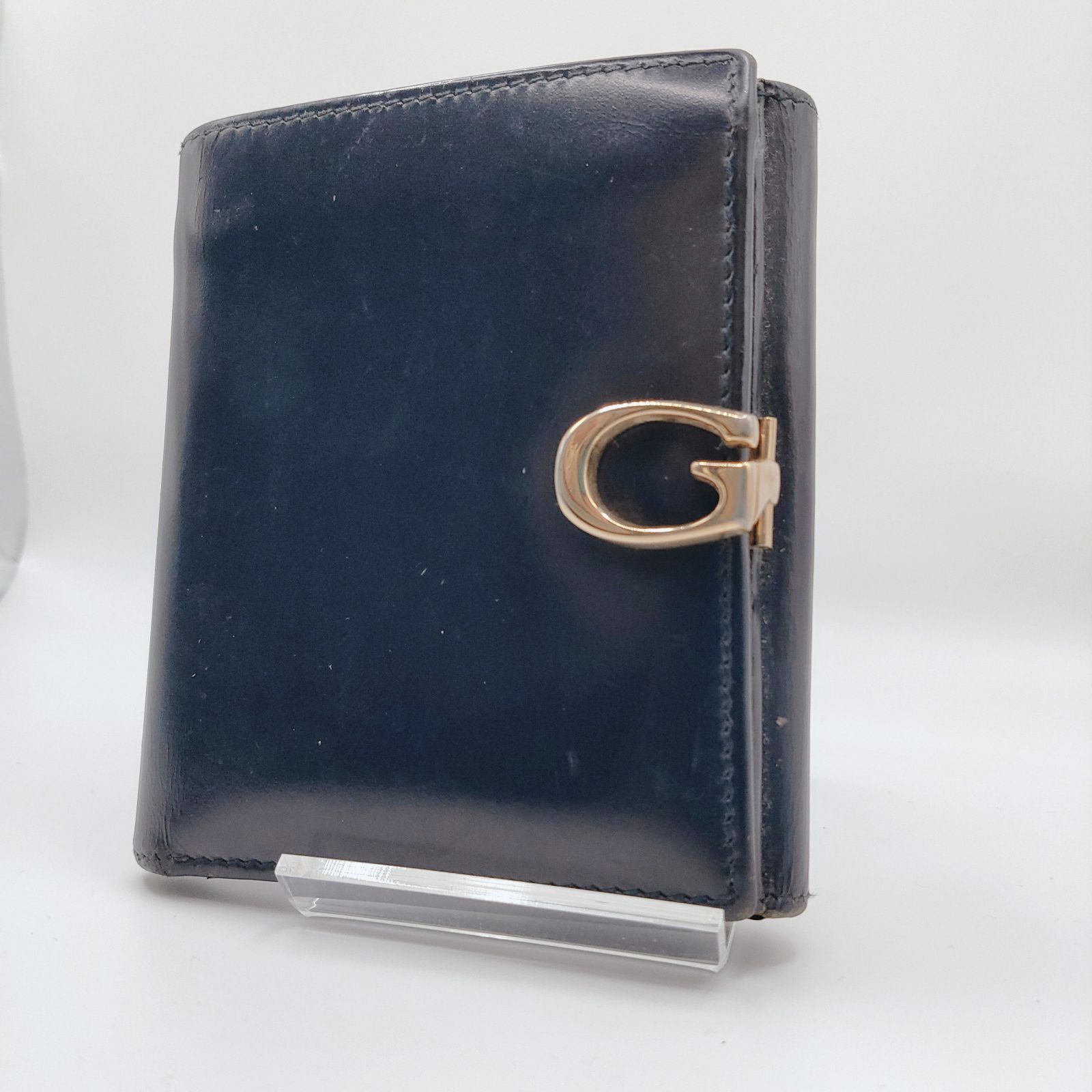 人気グッチ折り財布レザーブラックGロゴ金具フラップ