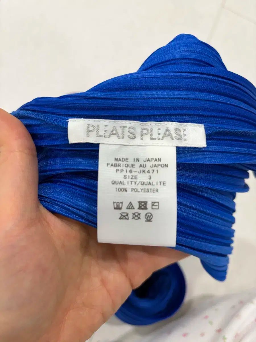 プリーツプリーズ バウンス ノースリーブ トップス