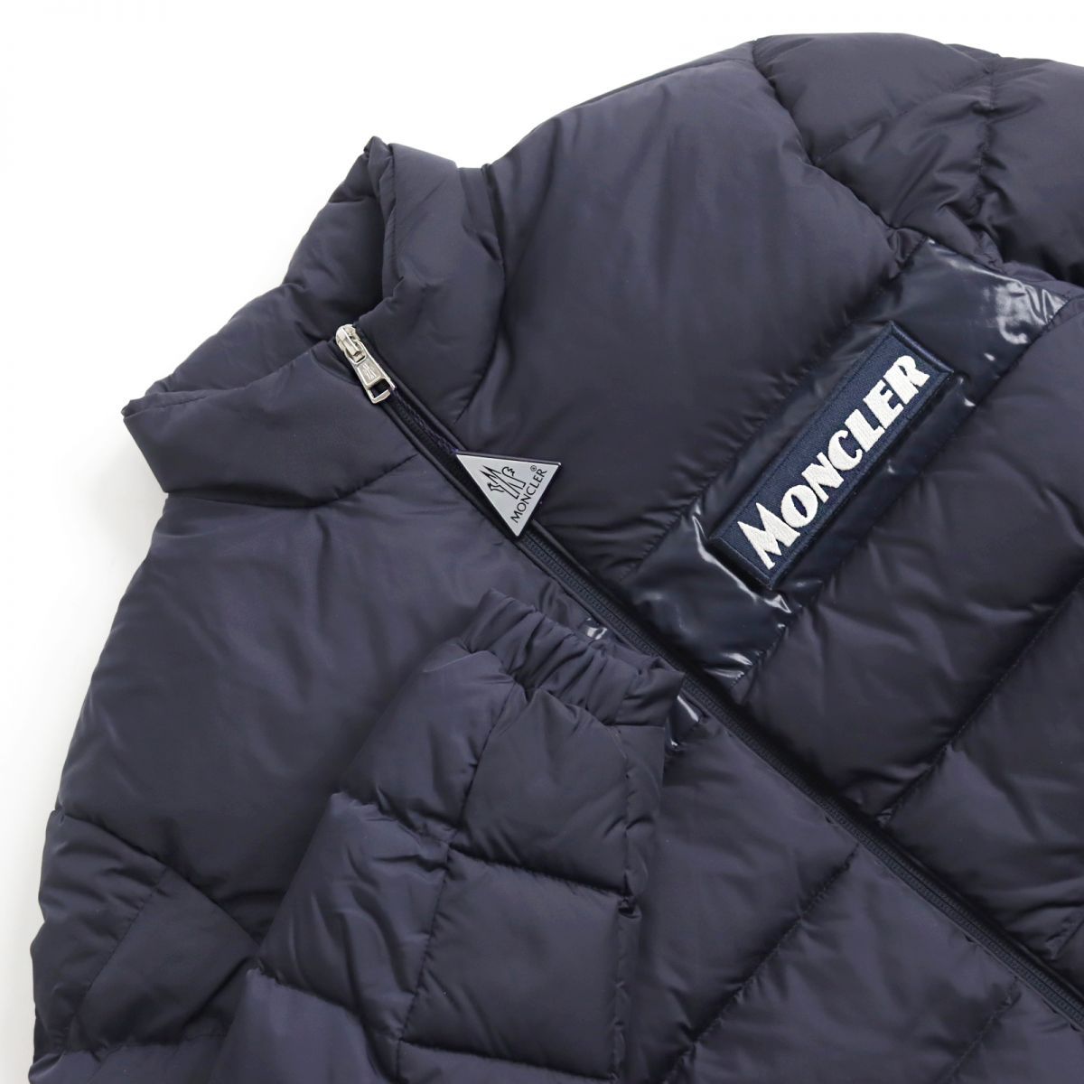 極美品○18-19AW MONCLER モンクレール SERVIERES ロゴワッペン付き