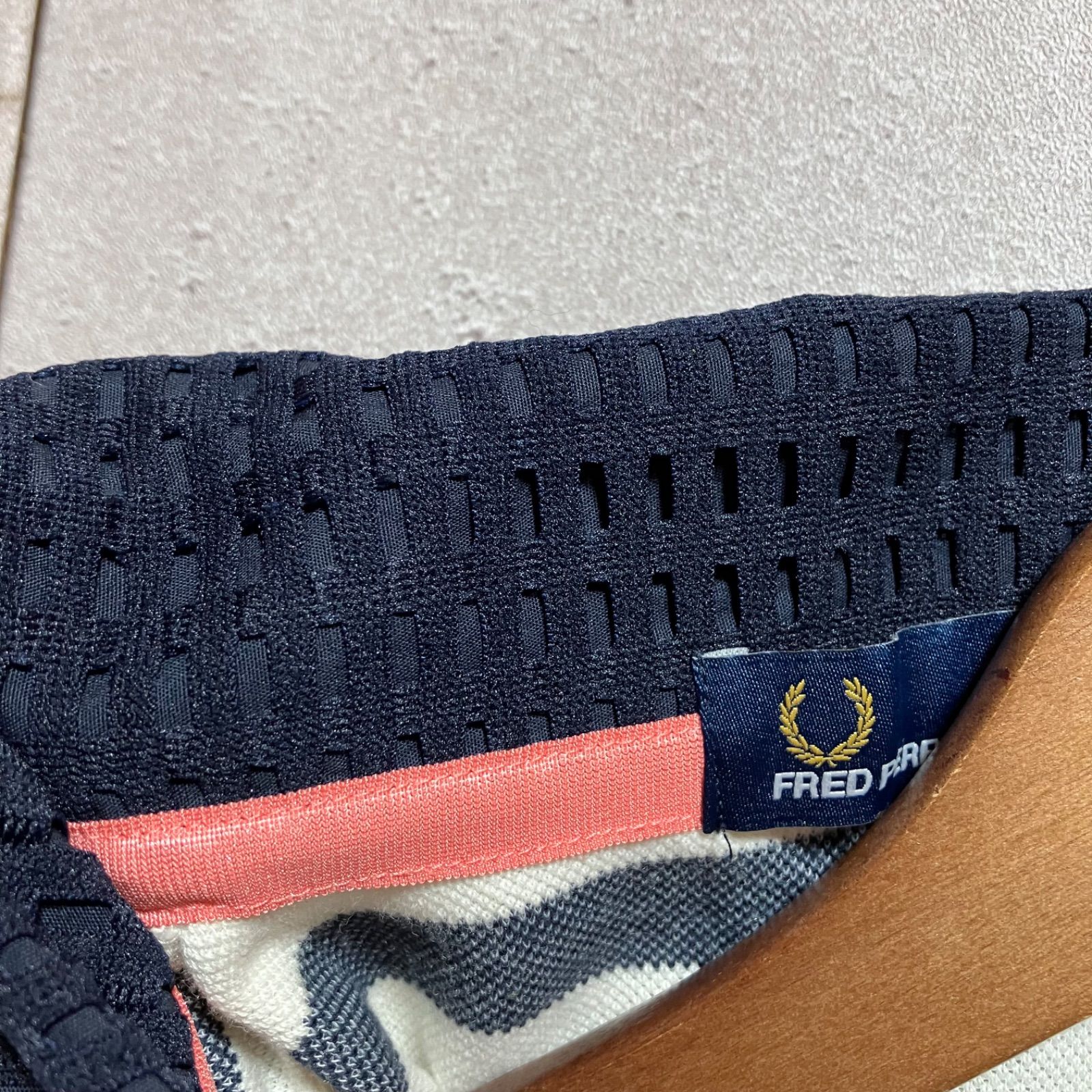 FRED PERRY ワンピース ロゴ刺繍 ボーダー フレッドペリー 半袖 FRED PERRY ワンピース ロゴ刺繍 ボーダー フレッドペリー 半袖