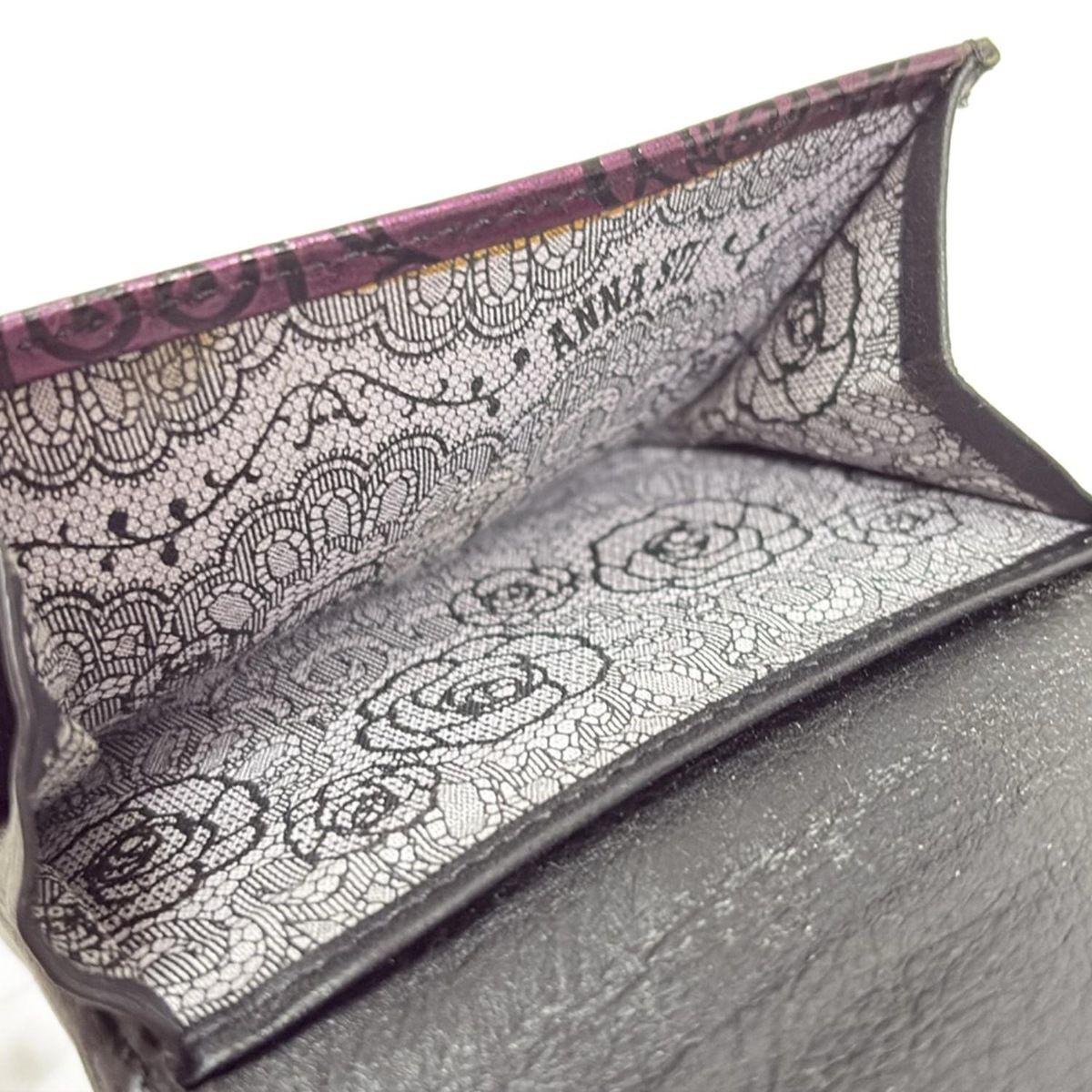【美品】ANNA SUI 三つ折り財布　バタフライ ANNA SUI(アナスイ) 3つ折り財布 - パープル×黒 花柄/バタフライ