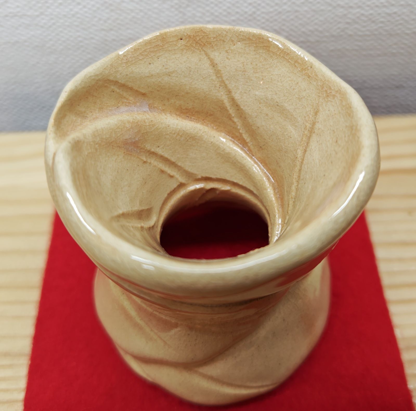 送料込【逢絢亭】茶道具 蓋置 萩焼 一葉蓋置 １３代 田原陶兵衛 共箱入り 逢絢亭】茶道具 蓋置 萩焼 一葉蓋置 13代 田原陶兵衛 共箱入り