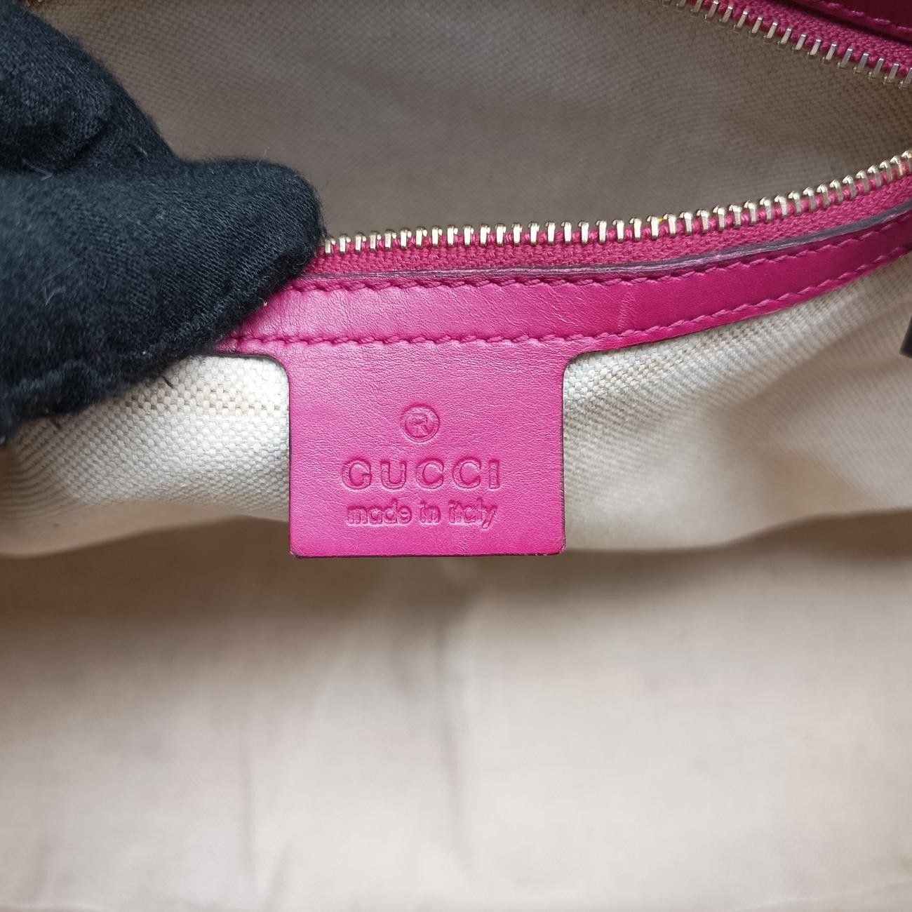 グッチGucciマイクログッチシマレッドパテント309617B015738253