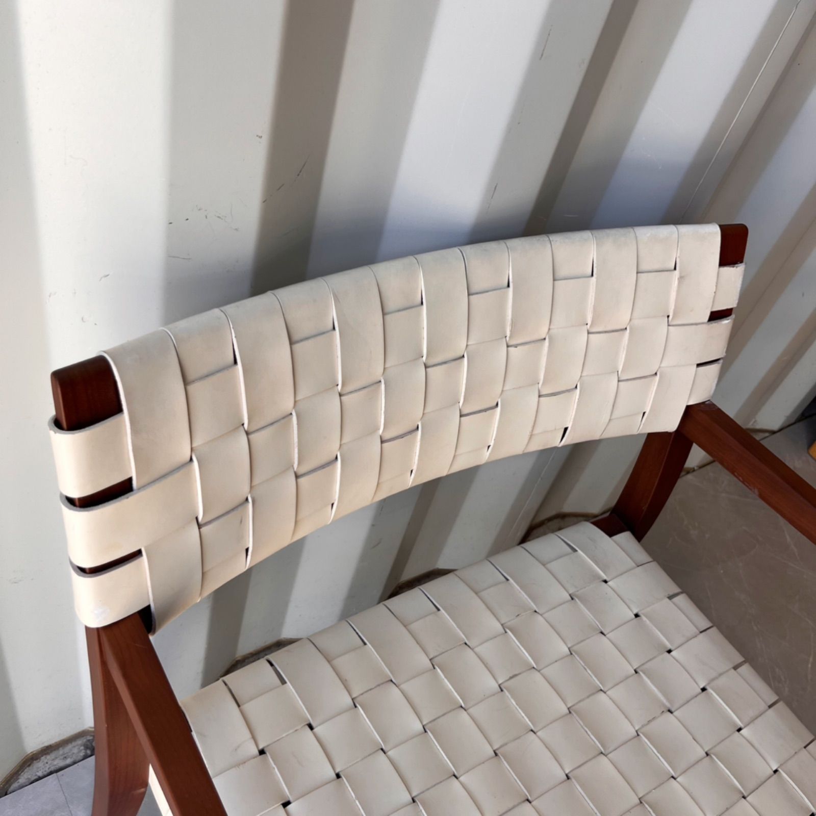 取付無料！アルフレックス TINA ティナ 本革アイボリーラウンジチェア✨