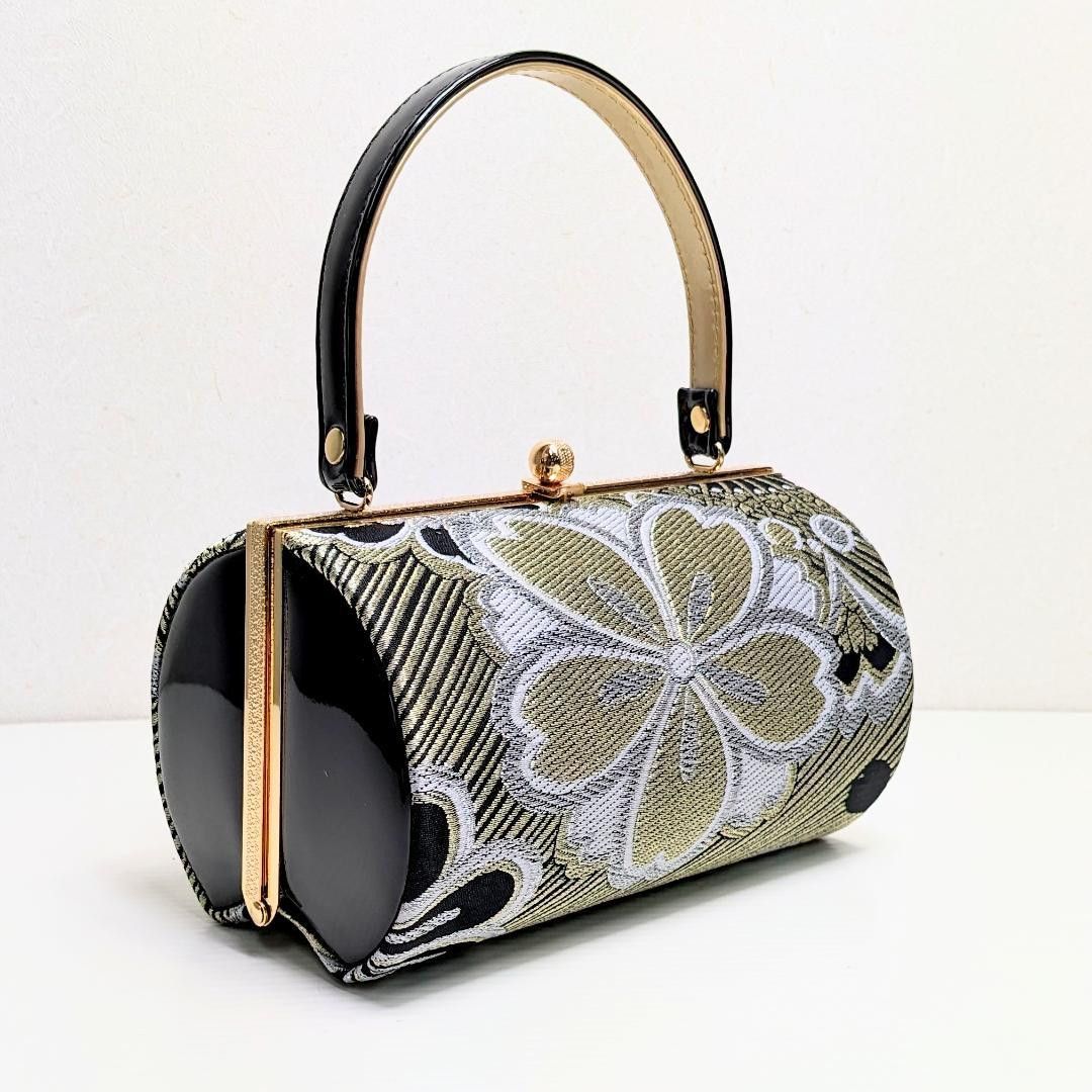 和装 草履バッグセット 帯地 桜 黒×金 3枚芯 フリーサイズ k16-15 和装 草履バッグセット 帯地 桜 黒×金 3枚芯 フリーサイズ k16
