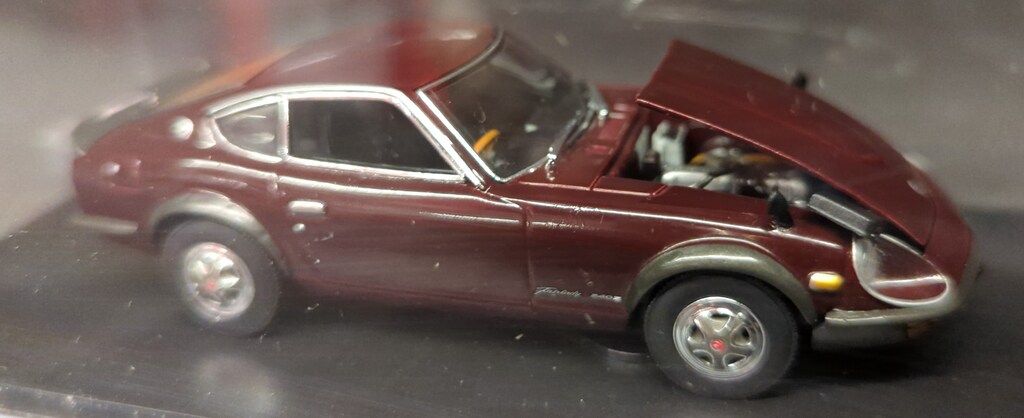 ミュージアムコレクション 1/43 ニッサン フェアレディ 240Z-G(マルーン) 完成品 ミニカー(03162M) 京商 京商 ミュージアムコレクション 日産 フェアレディ 240ZG 1/43