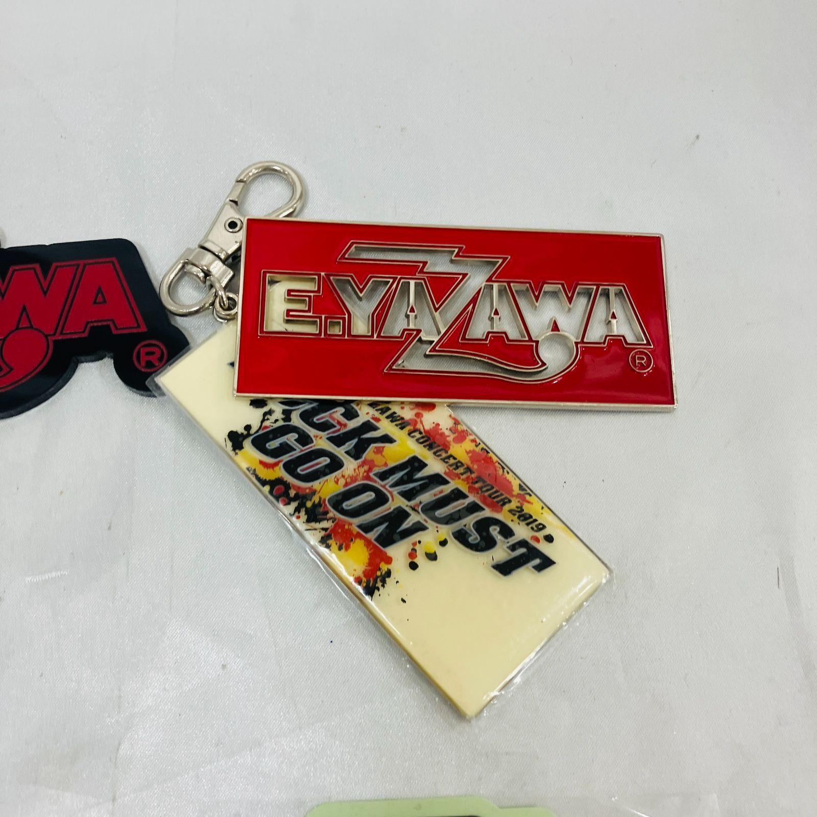 矢沢永吉キーホルダー 矢沢永吉 武道館100回記念メダルとキーホルダー