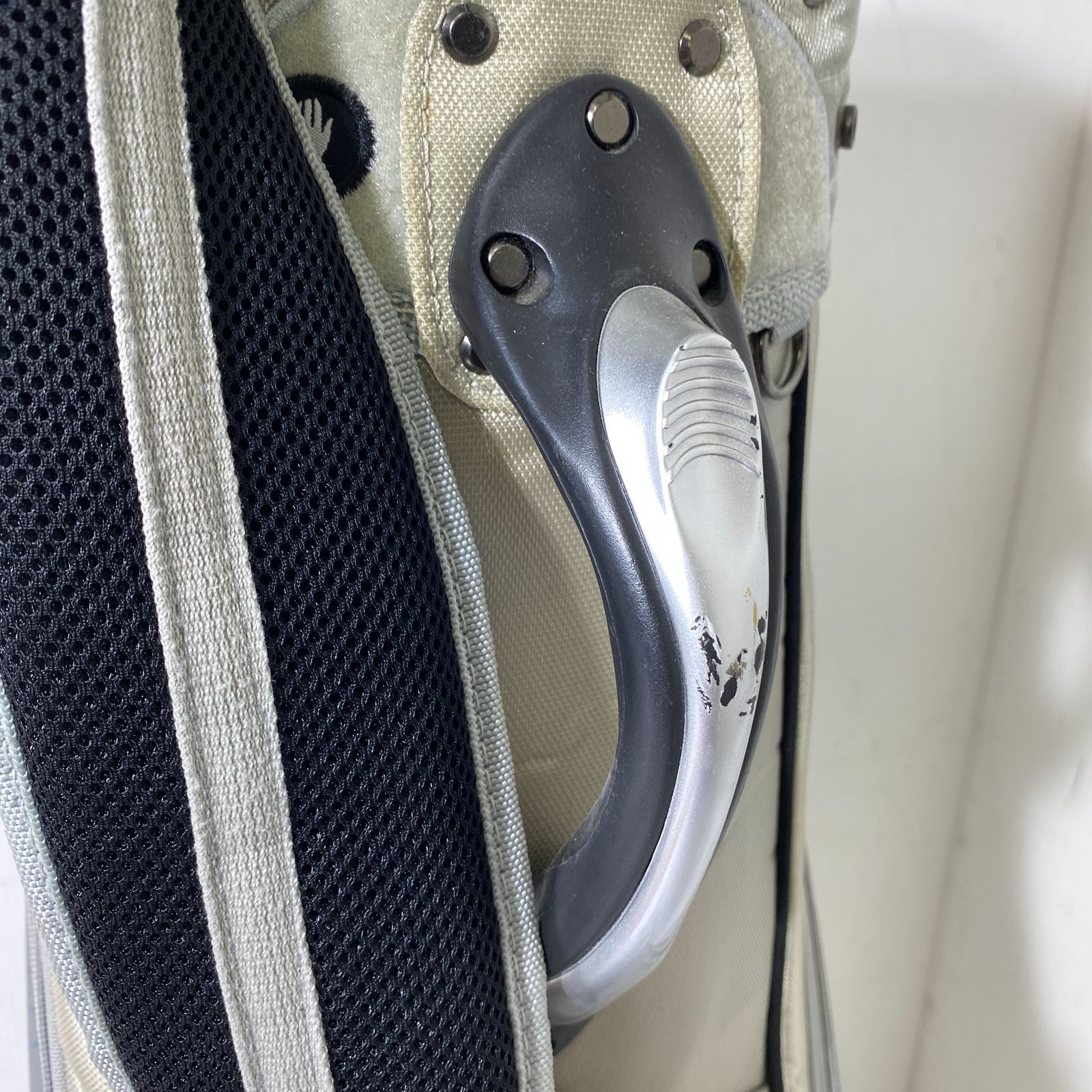 【美品】NIKE GOLF キャディバッグ　6分割　8.5インチ NIKE GOLF キャディバッグ 6分割 8.5インチ BG0085 ブラック