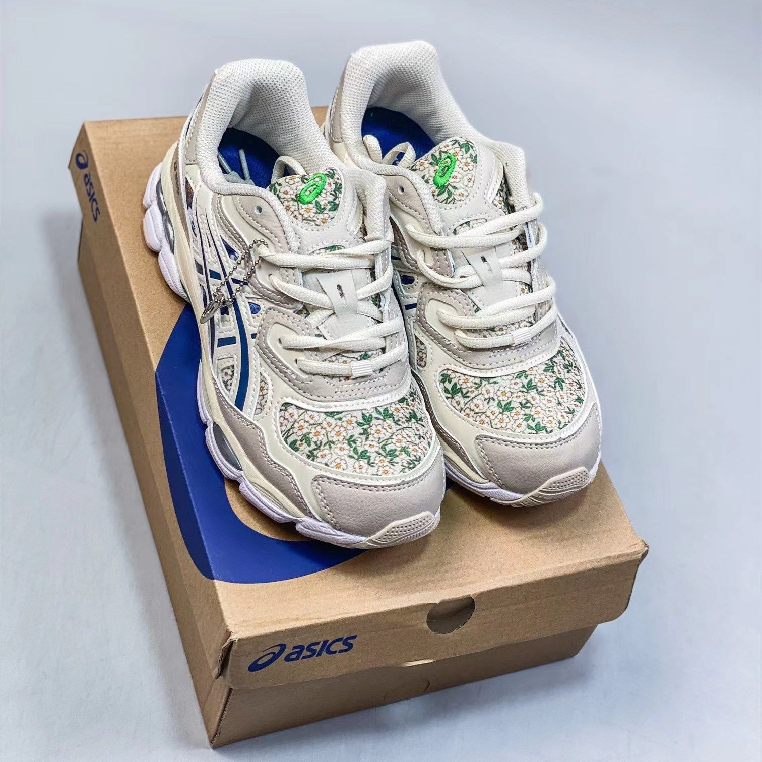 新品 Asics Gel-Kahana 8 レディース/メンズ スニーカー 箱付