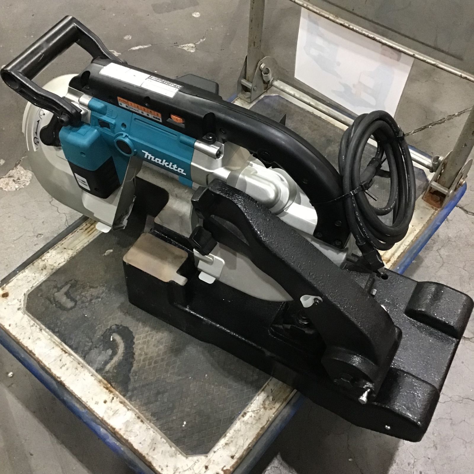 マキタ makita 2107FW ポータブルバンドソー 中古品 【ハンズクラフト