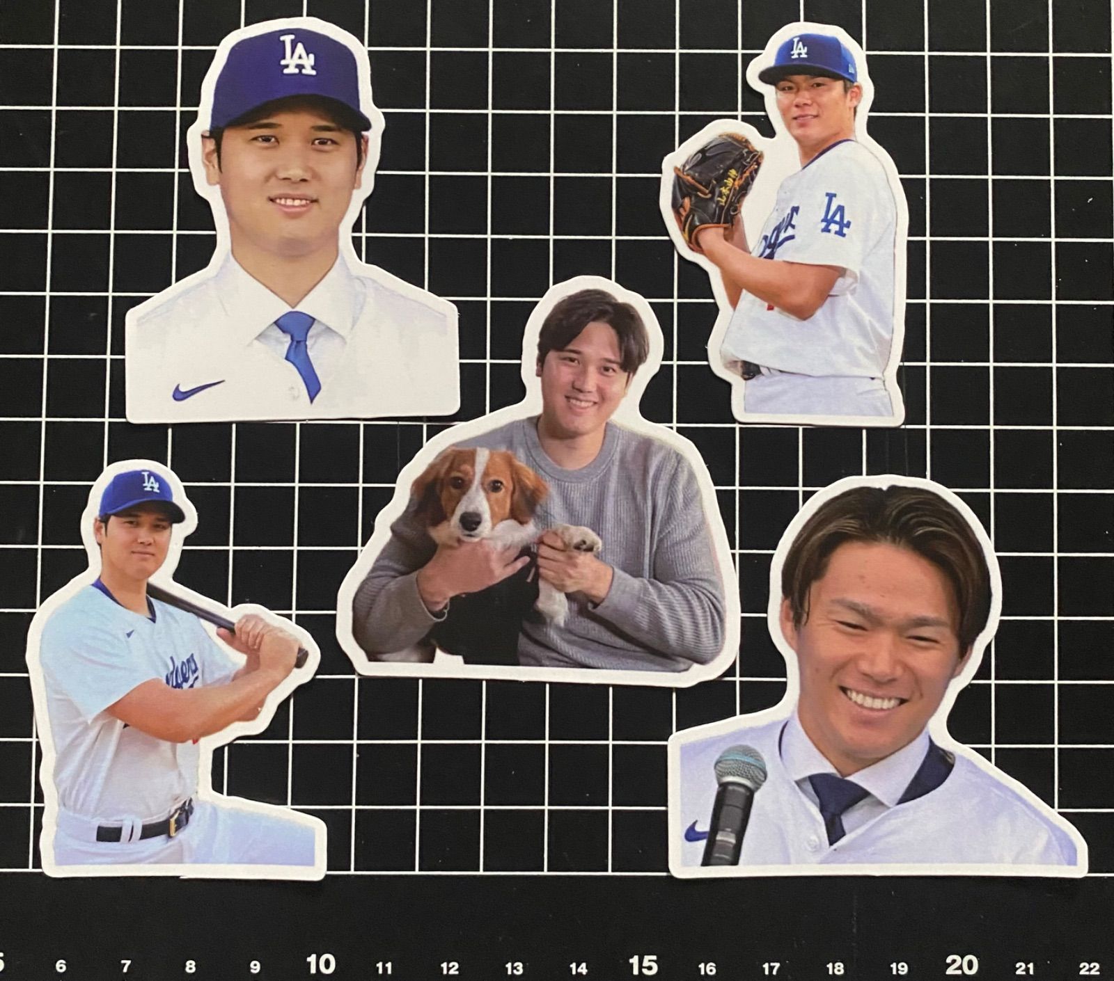 6㎝×6㎝ ドジャース 大谷翔平&デコピン 山本由伸 ステッカー 2023MVP