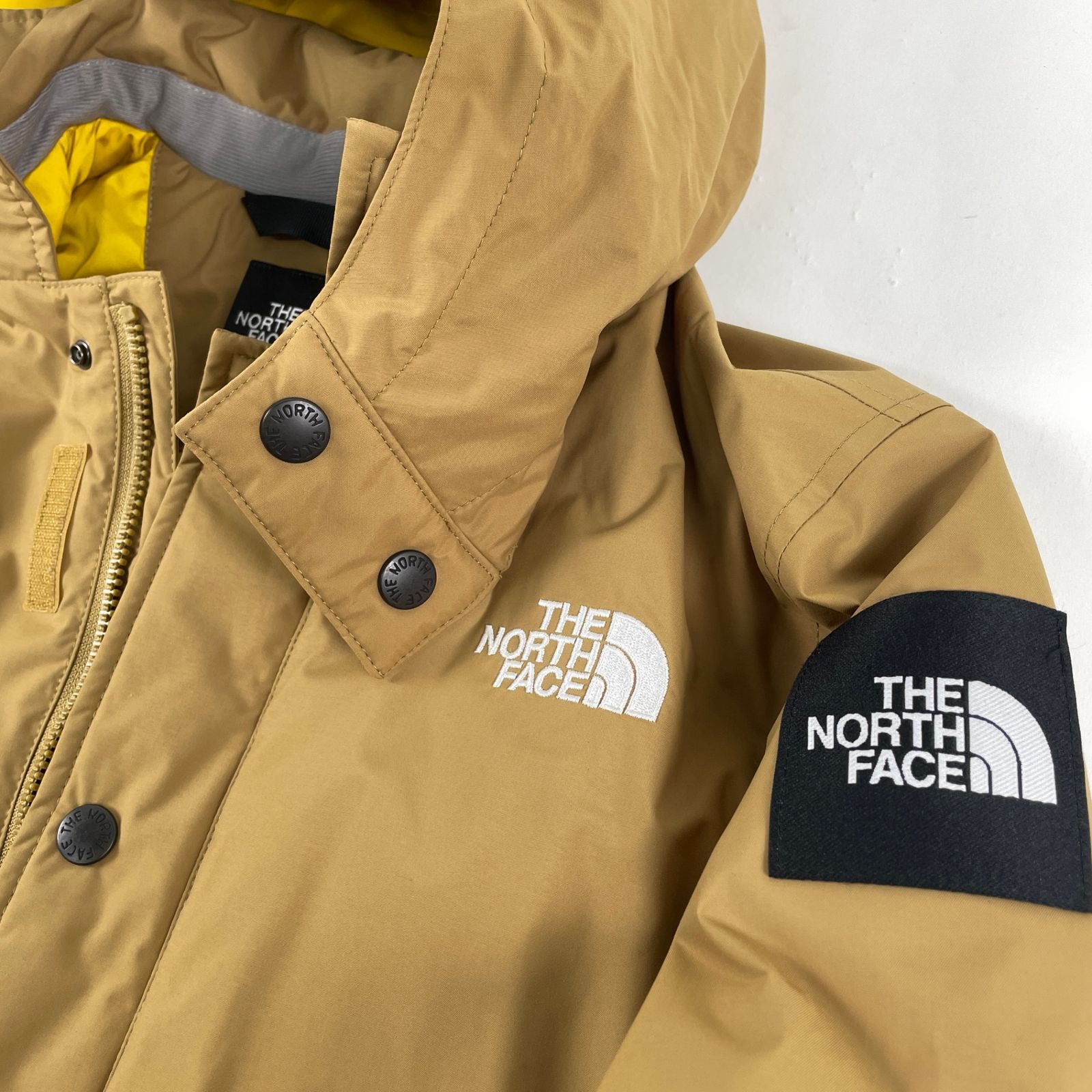 THE NORTH FACE ベージュジャケット 140