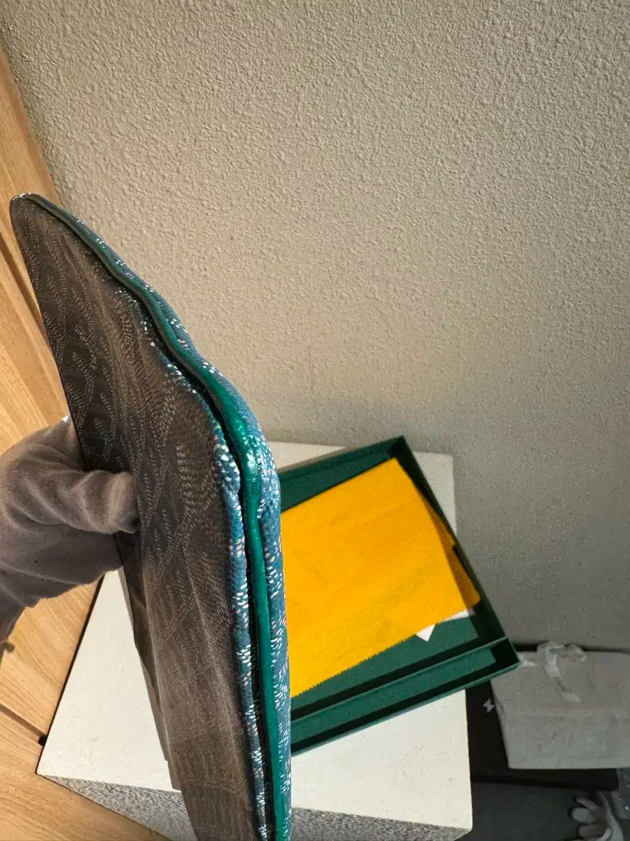 Maison Goyard 瀬名 泉 クラッチバッグ mmサイズ グリーン トレンチコート クラッチバッグ 