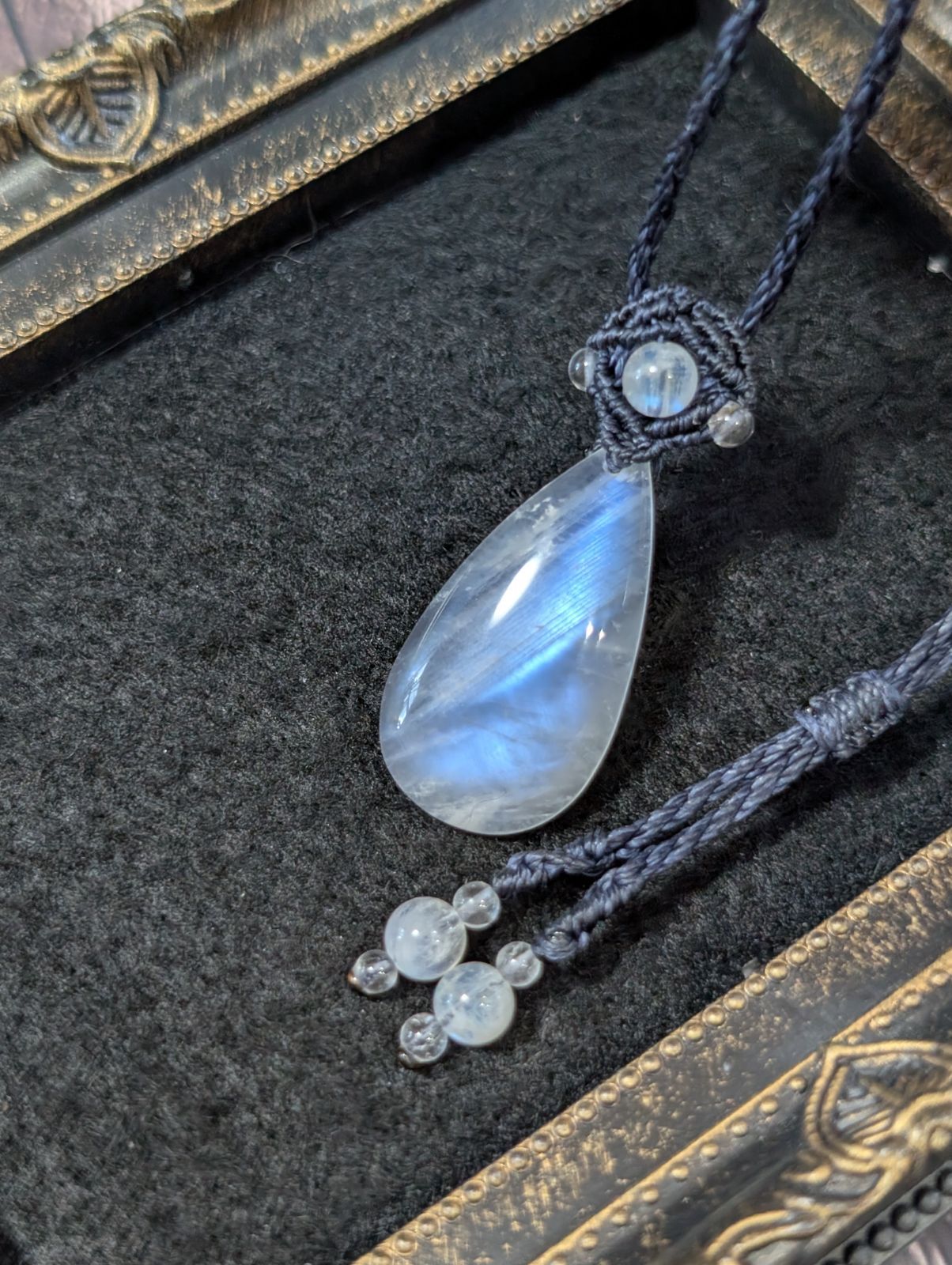 ☆High Quality Stone☆レインボームーンストーン・ホワイト