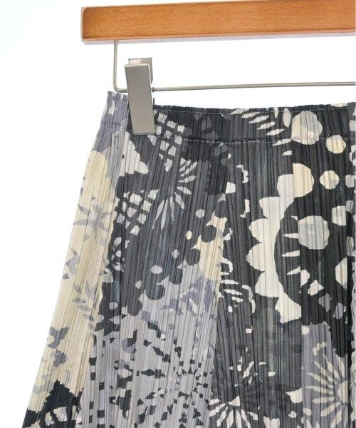 ✿ PLEATS