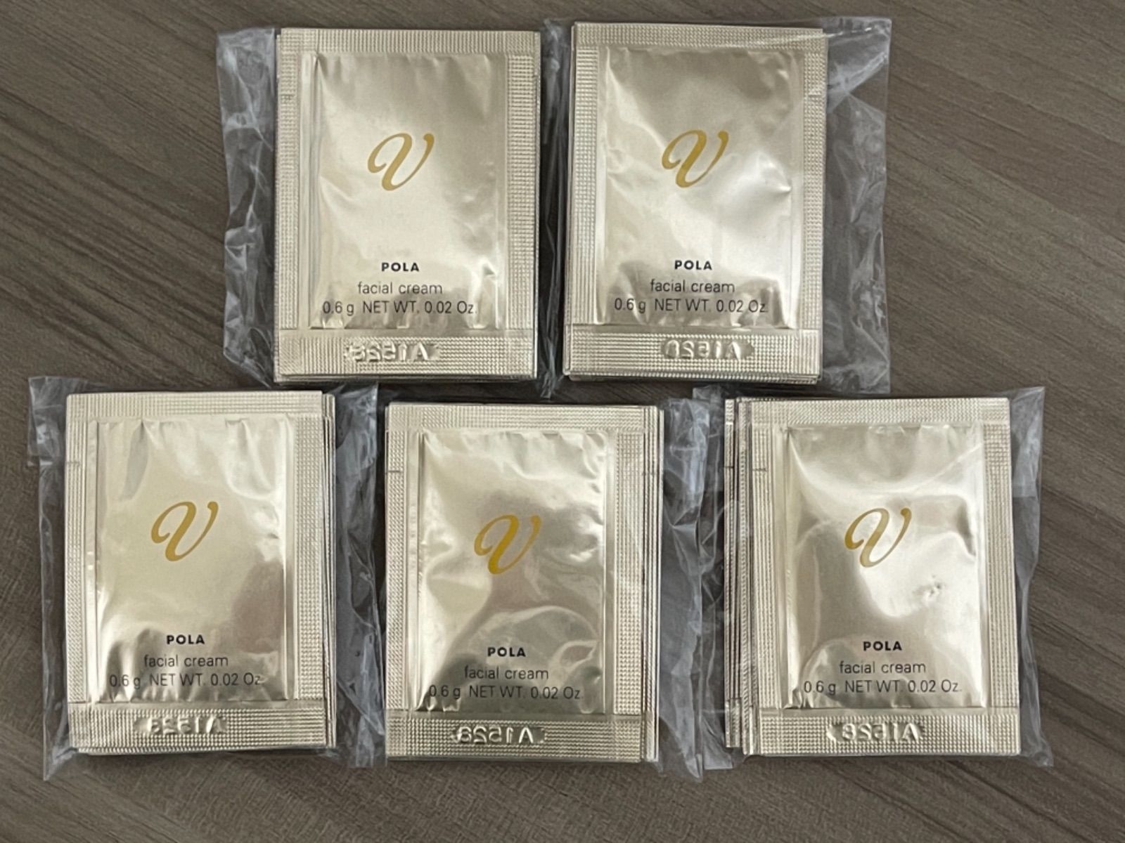 が購入できます ポーラpola Vリゾネイティック クリーム 0.6g ✖️50包