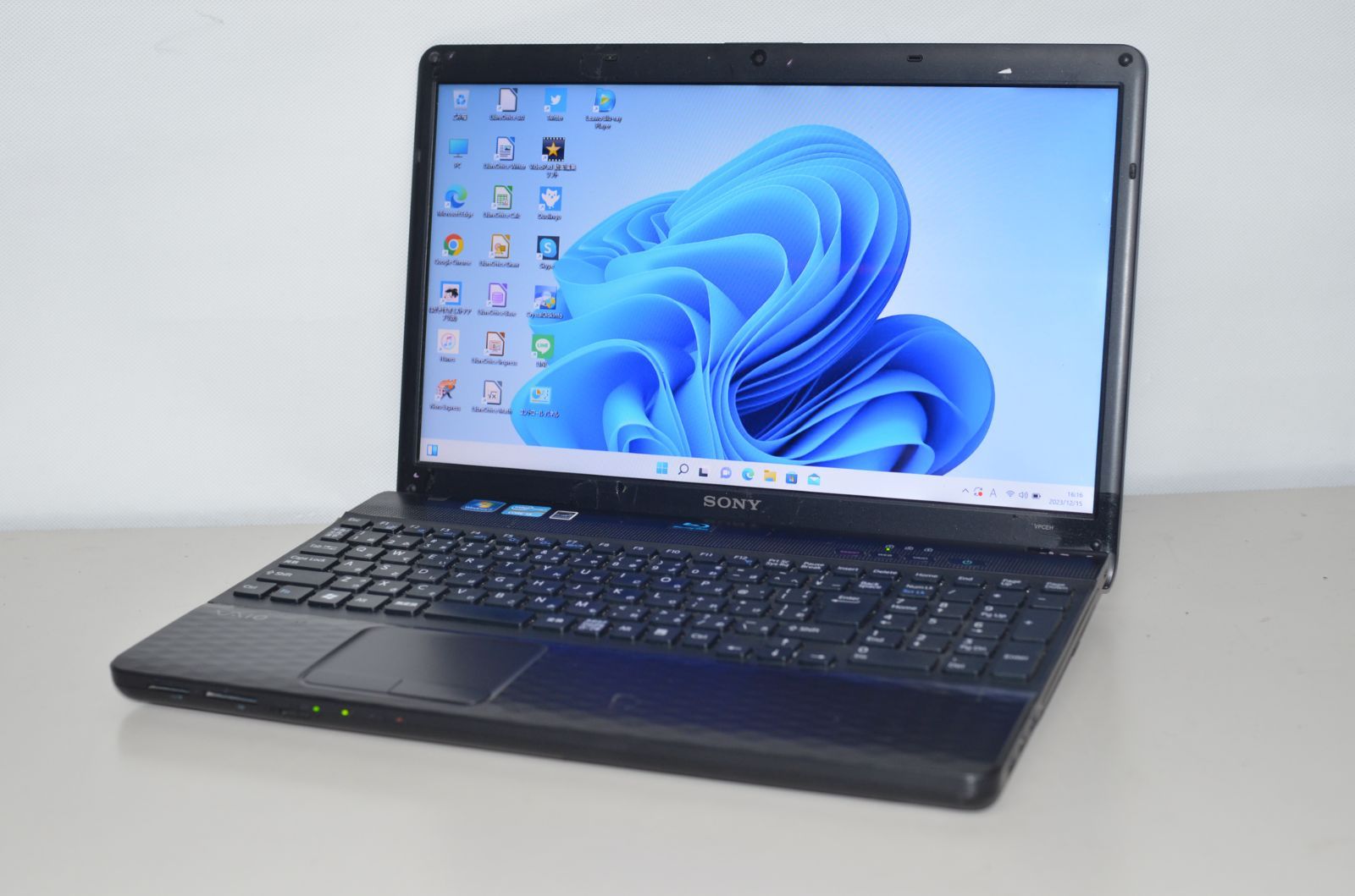 中古ノートパソコン Windows11+office Sony VPCEH19FJ core i5-2410M/メモリ8GB/爆速SSD256GB /15.6インチ/webカメラ/無線内蔵/ブルーレイ 中古ノートパソコン Windows11+office Sony VPCEH19FJ core i5-2410M