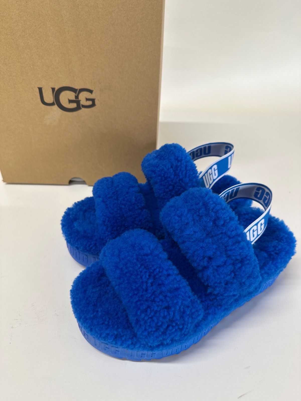 新品未使用】 UGG アグ オー フラッフィータ サンダル