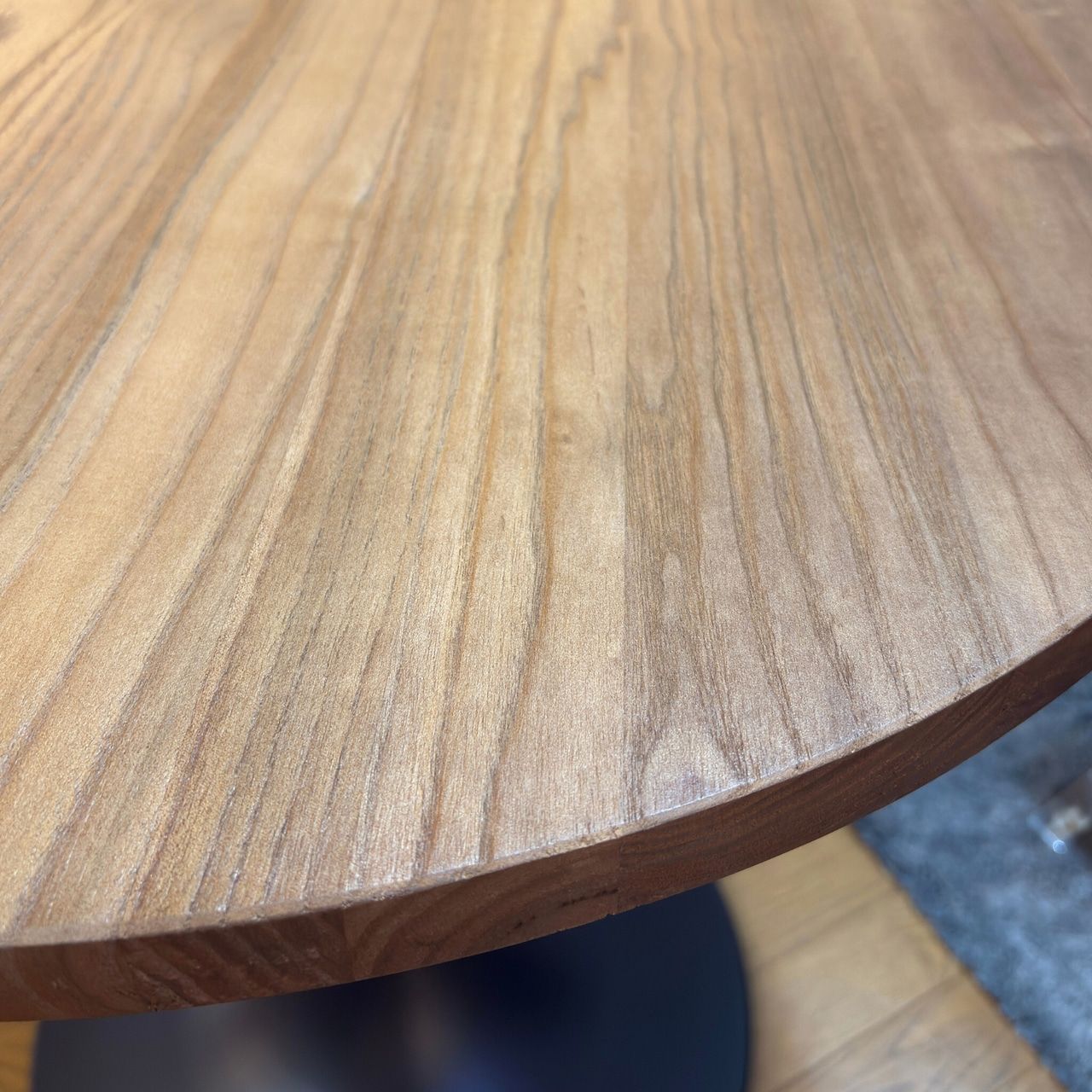 カフェテーブル