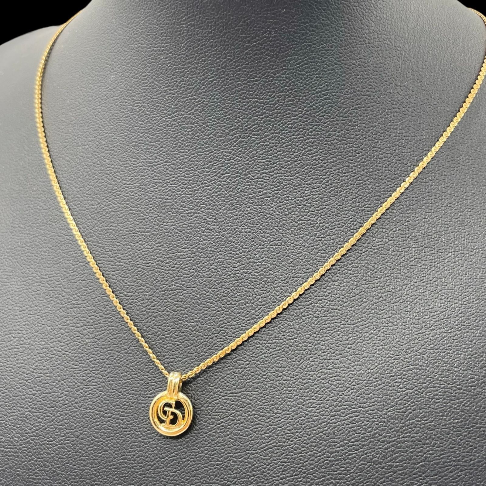 Christian Dior クリスチャンディオール CDロゴ サークルロゴ ネックレス ペンダント 首輪 ゴールド ジュエリー ヴィンテージ