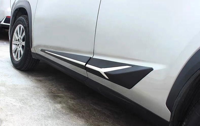 サイドガーニッシュ