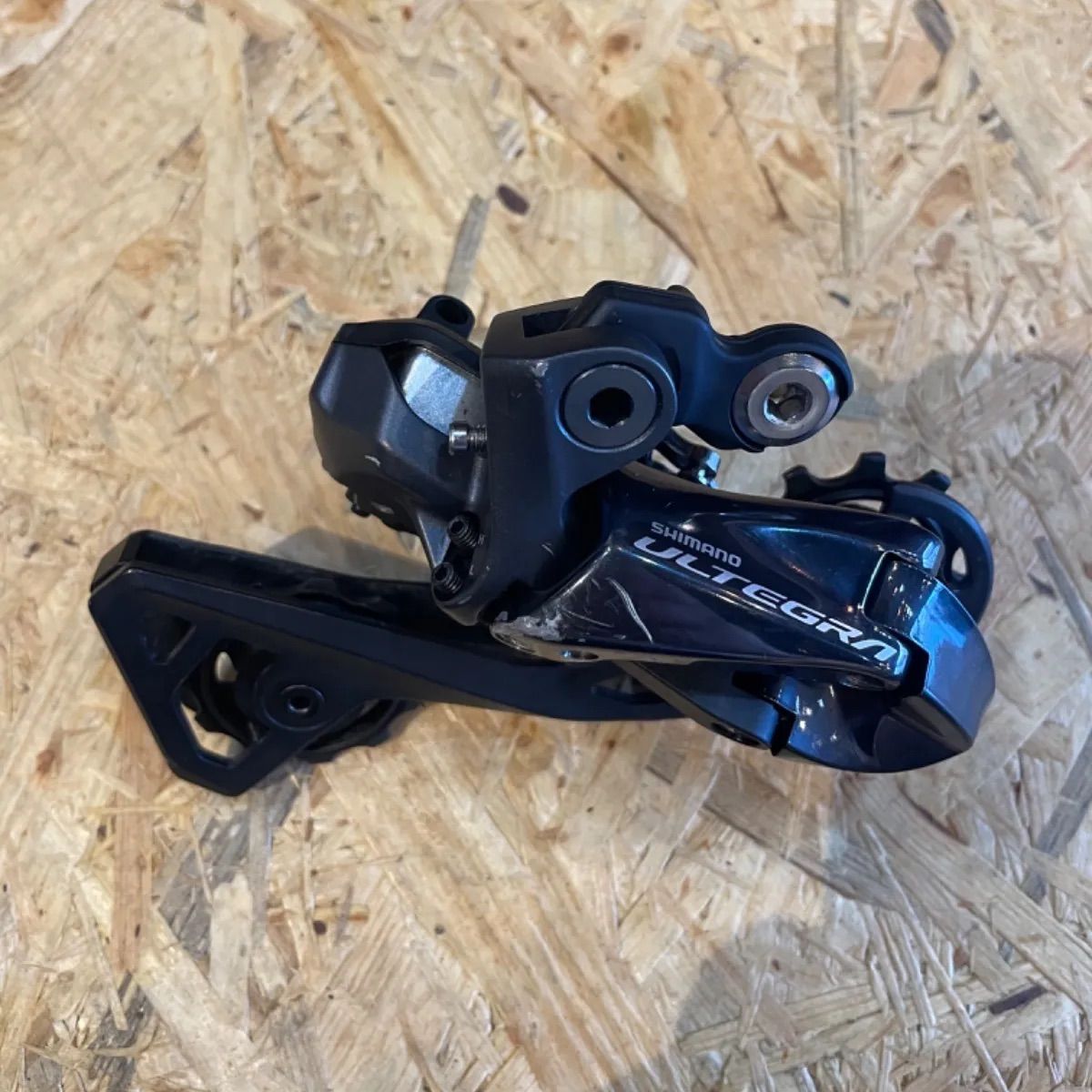 Shimano Ultegra RD-R8150 Di2 リアディレーラー-12速、ミディアム