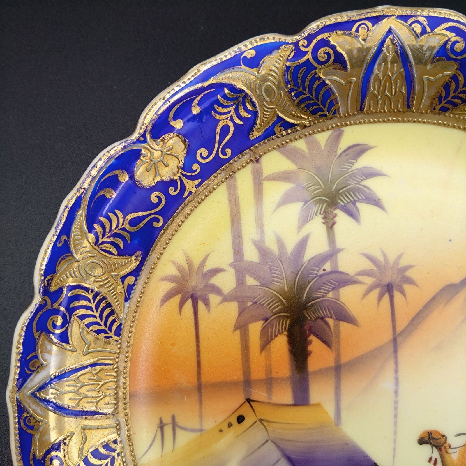 オールドノリタケ・アールヌーボー様式金盛上牡丹図紋　キャビネットカップ オールドノリタケ銘品!! オールドノリタケ・金盛上東洋牡丹図紋