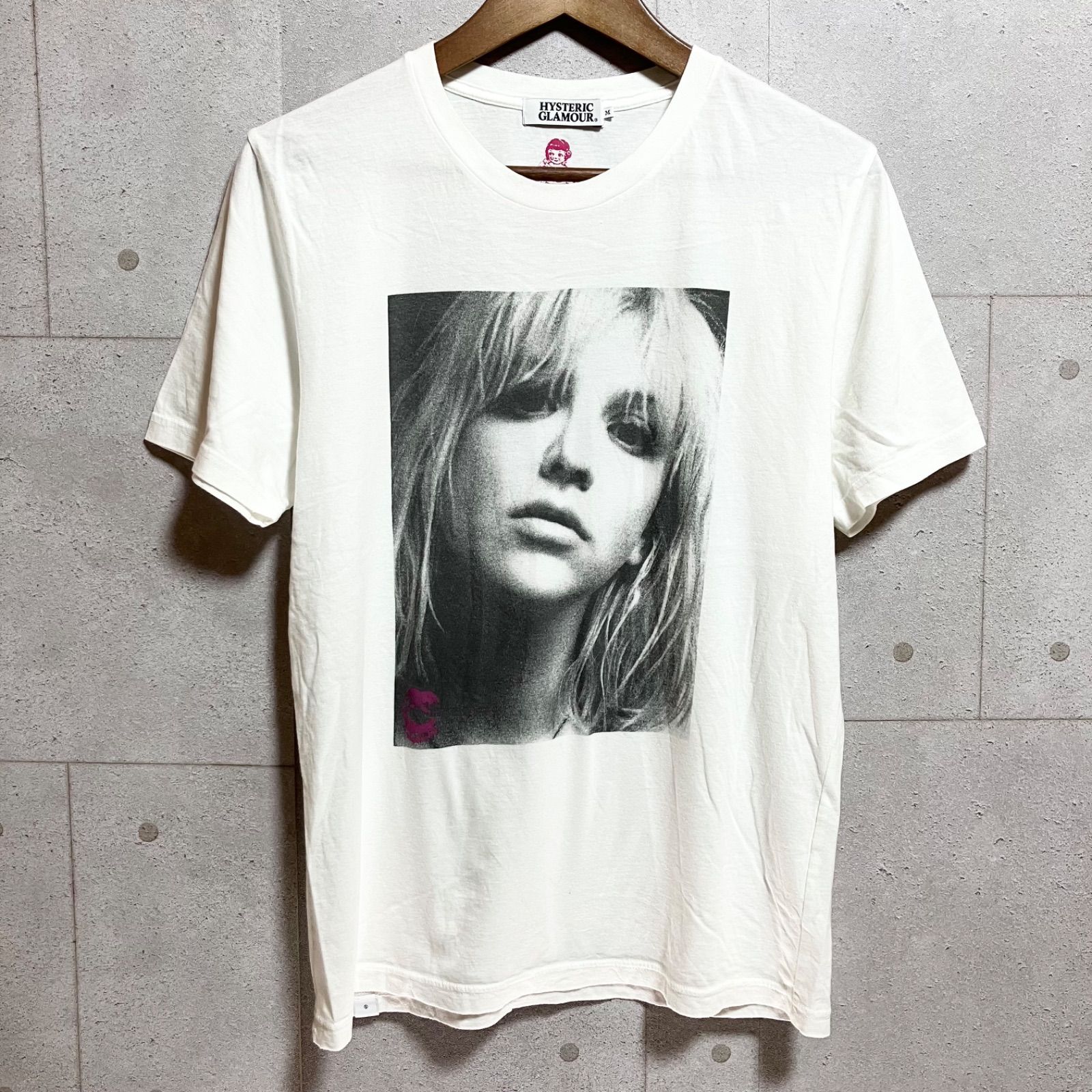 【HYSTERIC GLAMOUR】プリント　Tシャツ　五分袖　コートニー・ラブ HYSTERIC GLAMOUR】プリント Tシャツ 五分袖 コートニー・ラブ