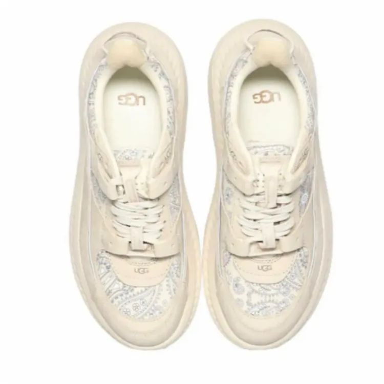 UGG スニーカー CA805 V2 (BEIGE/BANDANA) 24㎝ - aya shoes shop