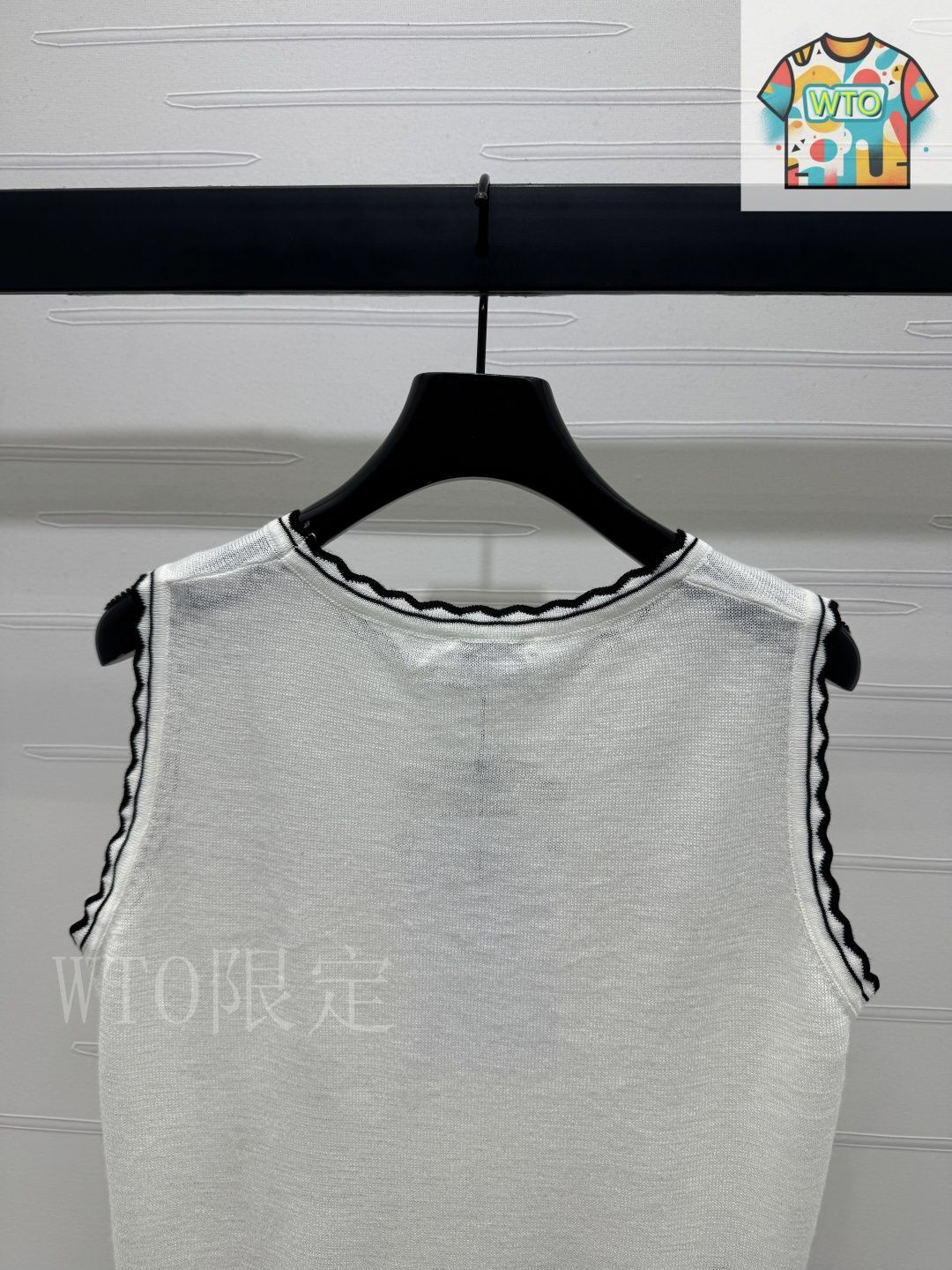 今日特価】CHANEL ダブル C ニットベスト - メルカリ