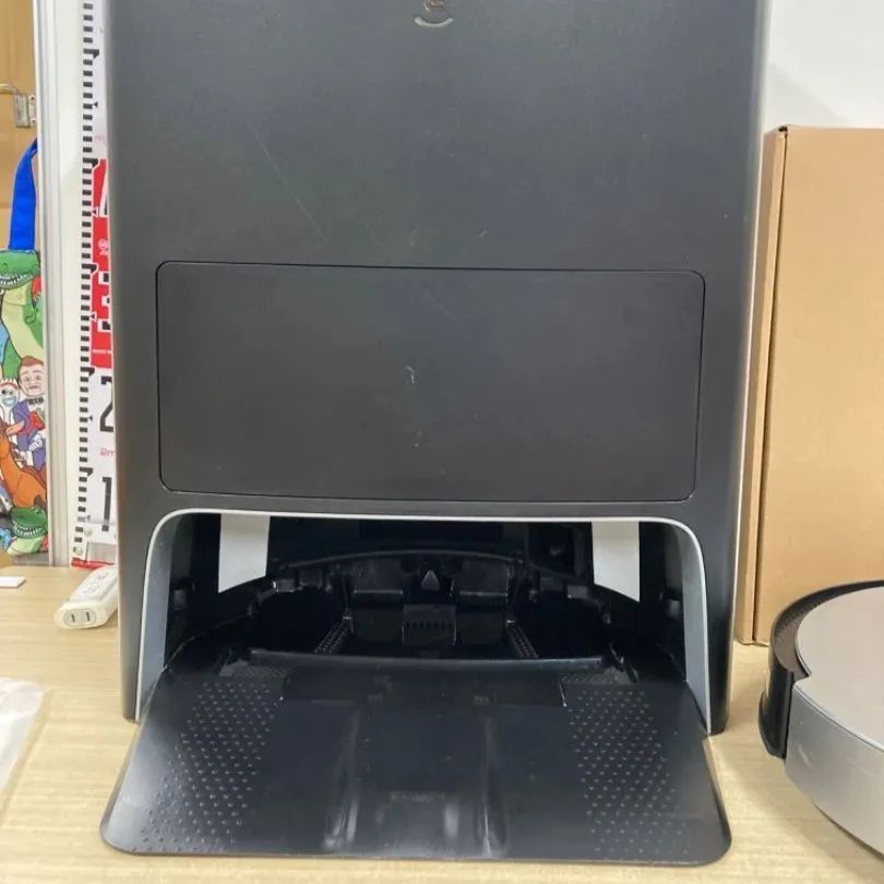 ECOVACS DEEBOT