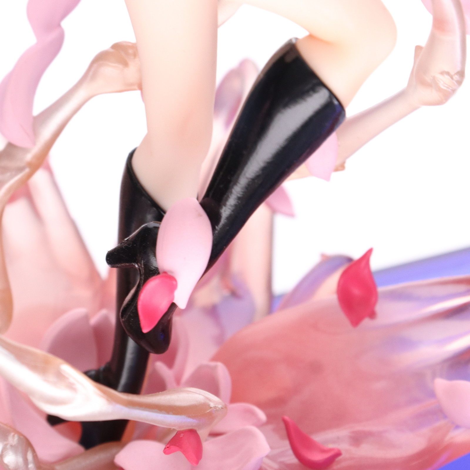 フィギュアーツZERO ニコ・ロビン -千紫万紅花畑(ミル・フルール