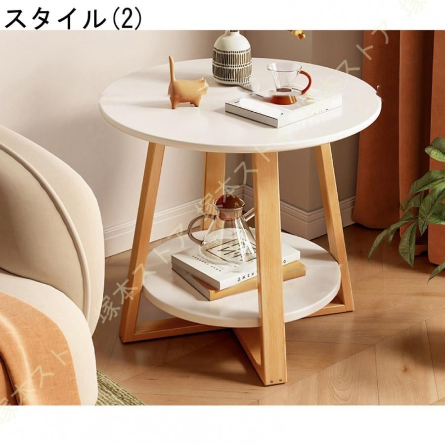 寝室のテーブル
