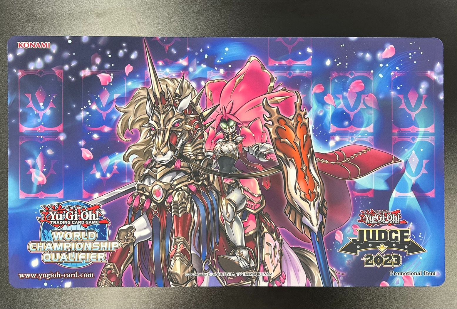 遊戯王 フルール・ド・バロネス プレイマット WCQ JUDGE 2023 未開封品】フルール・ド・バロネス プレイマット JUDGE ジャッジ