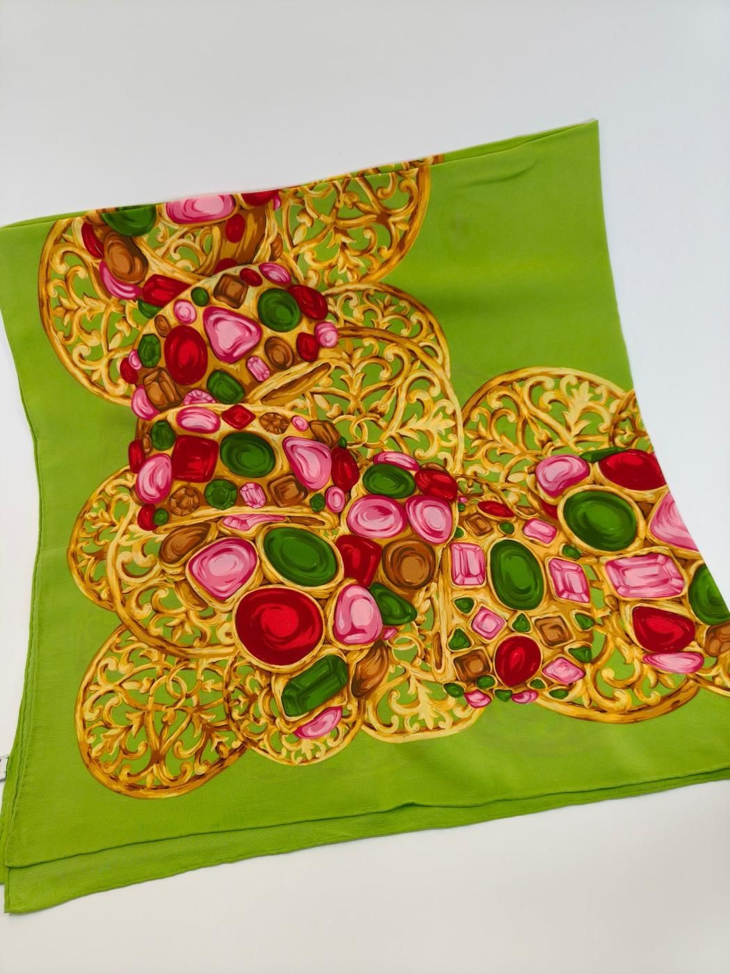 CHANEL シャネル 大判 スカーフ 宝石柄 ジュエリーモチーフ シルク