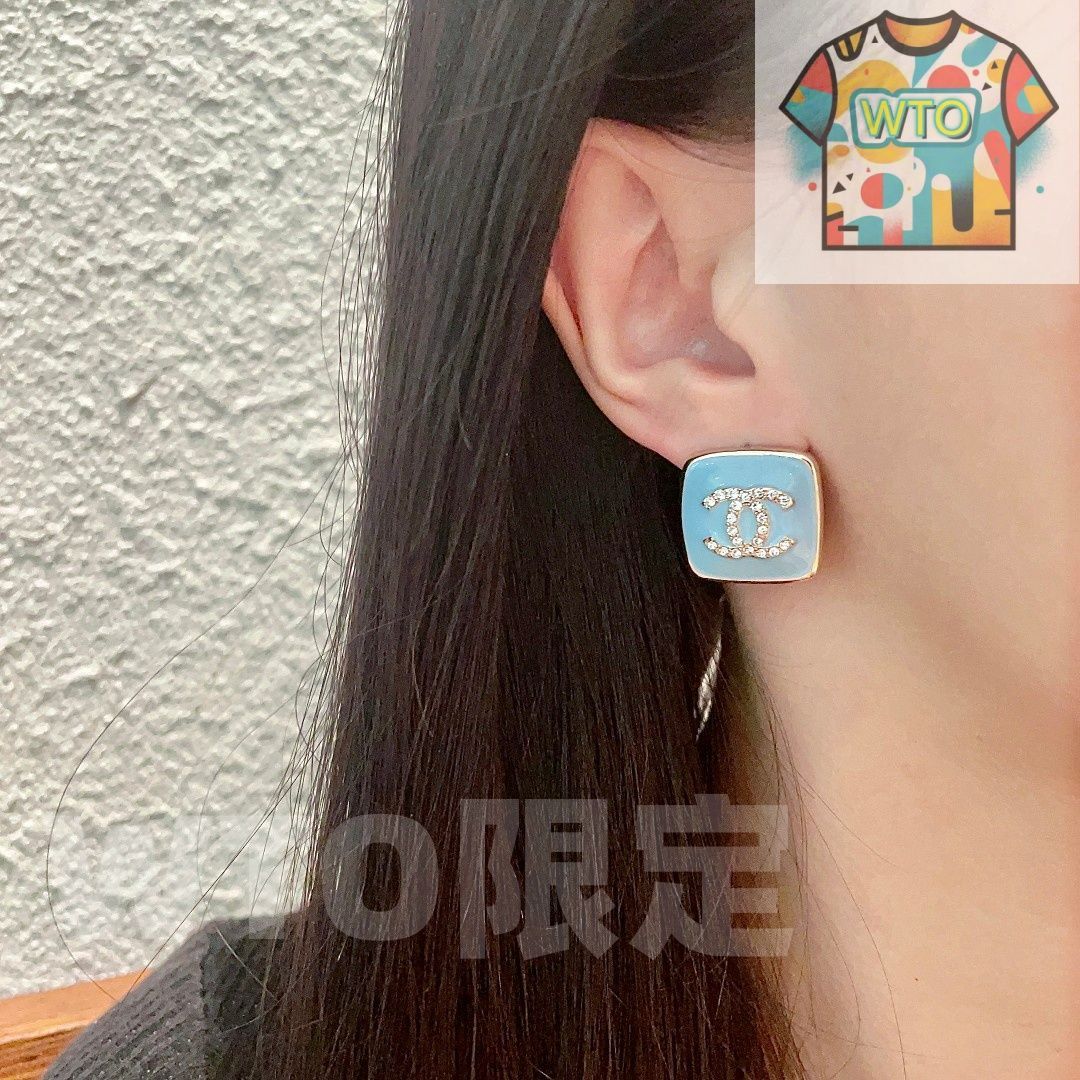 コメント先にしてください　CHANEL ダブルCロゴ ピアス 今日WTO】Chanel ヴィンテージ ダブル C ピアス 送料無料！在庫