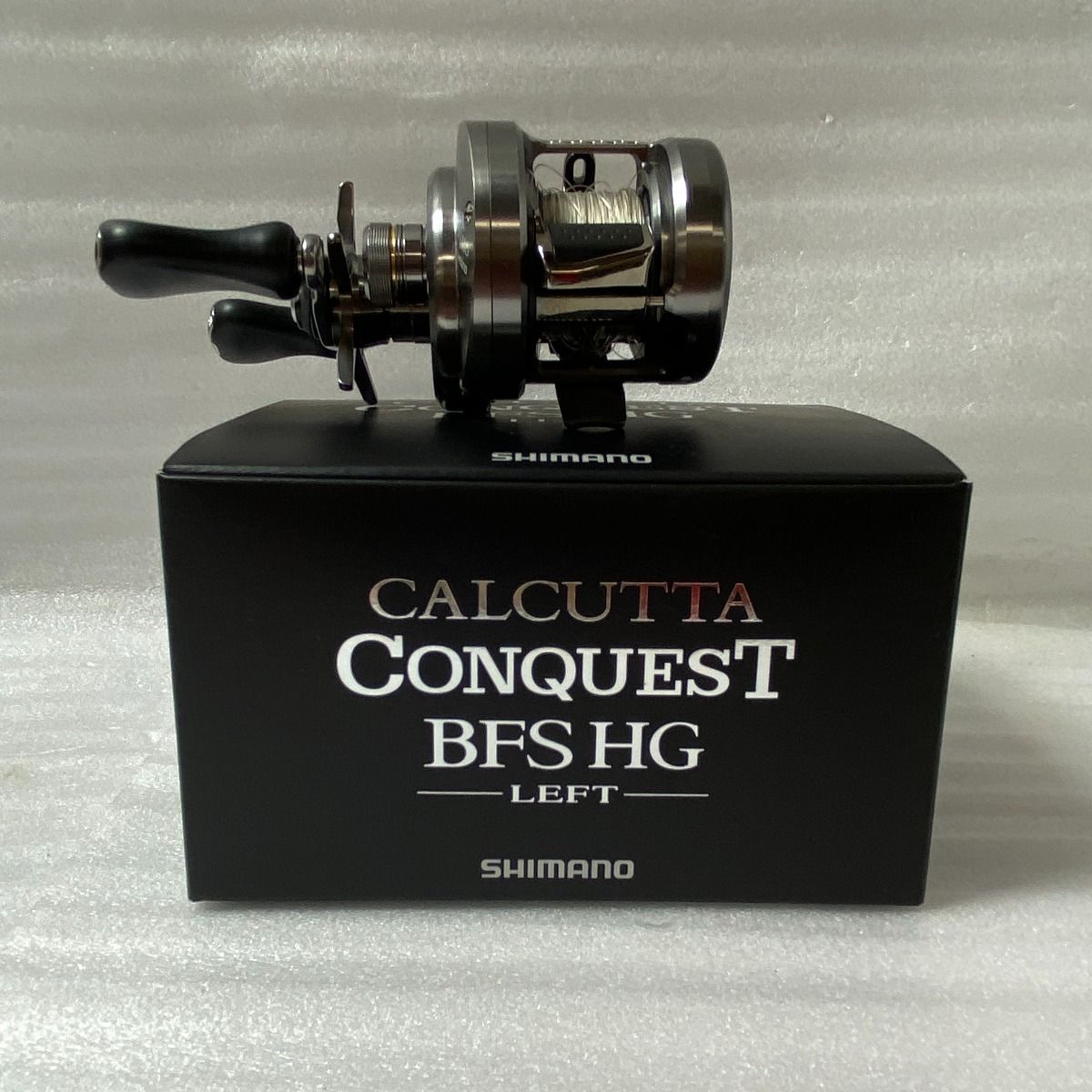 SHIMANO - ΨΨSHIMANO シマノ 17カルカッタコンクエストBFSHGスピニングリールケース付き 03676 ΨΨSHIMANO シマノ 17カルカッタコンクエストBFSHGスピニング