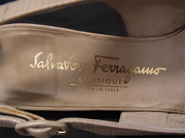未使用　Salvatore Ferragamo ヴァラリボン　リザード　ブラウン サルヴァトーレフェラガモ ヴァラリボン リザード型押し