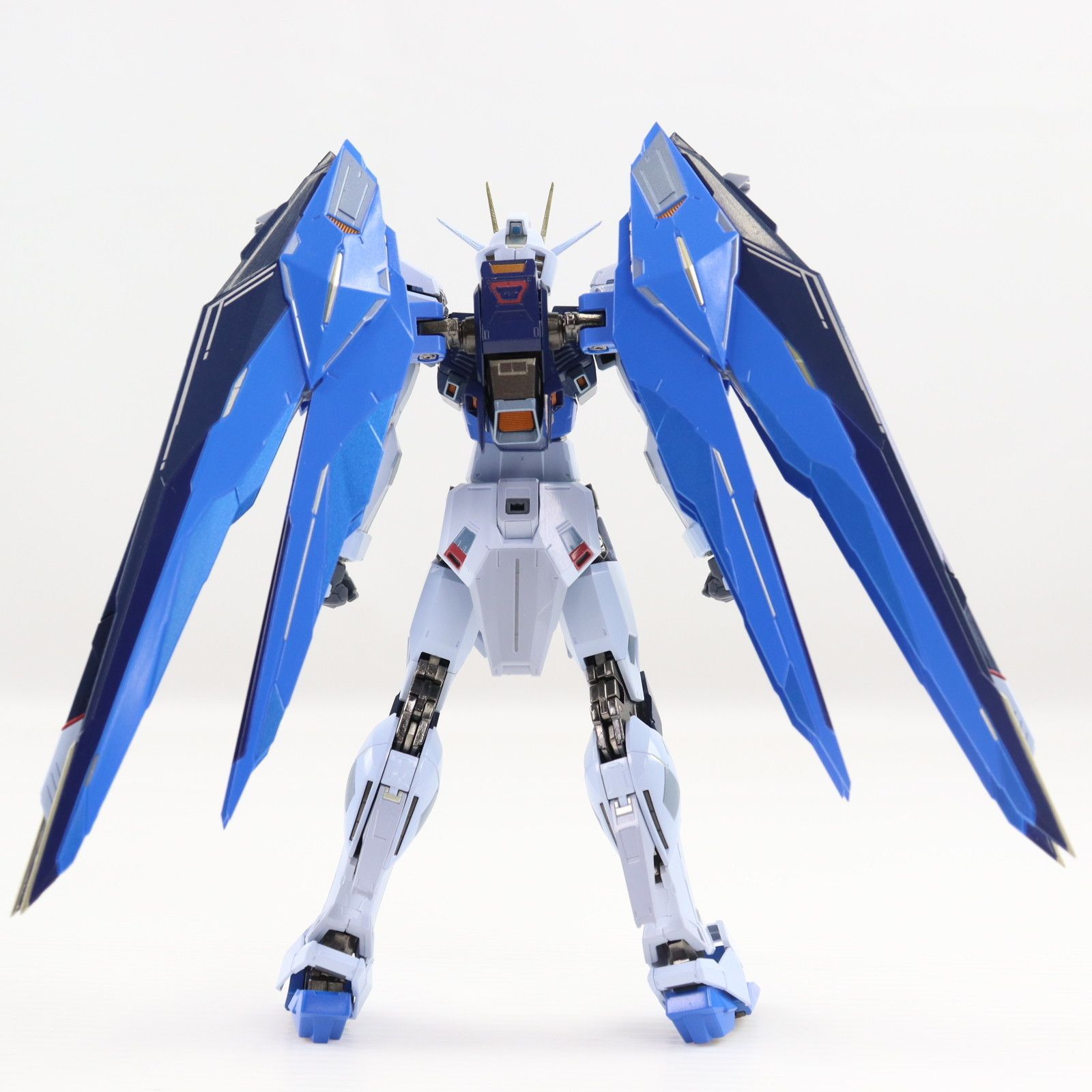 METAL BUILD フリーダムガンダム CONCEPT 2 SNOW SPARKLE Ver