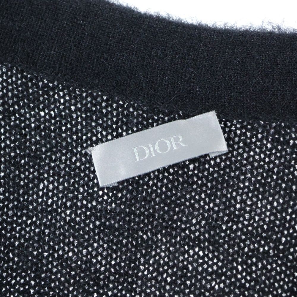 バックロゴ刺繍