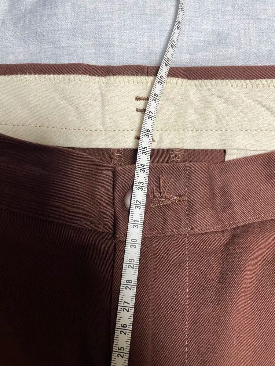 ルーズ チノパンツ
