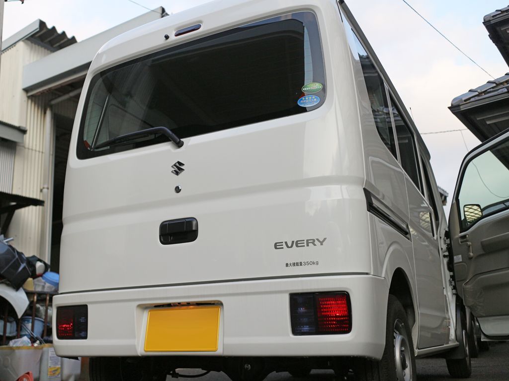 Tint+カット済み エブリイ バン DA17V テールランプ スモークフィルム(Type4：ハイマウントストップランプ用との3点セット)