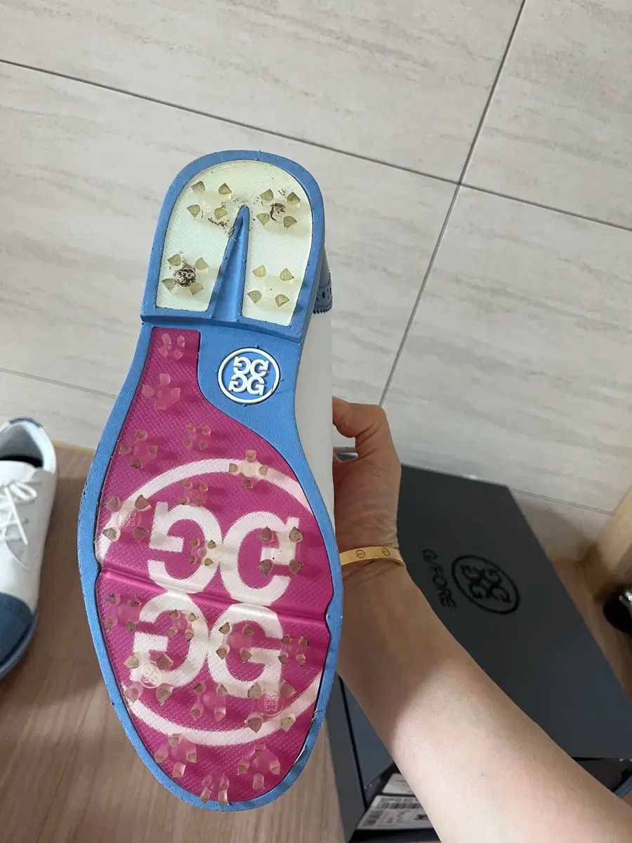 ジーフォア ゴルフシューズ