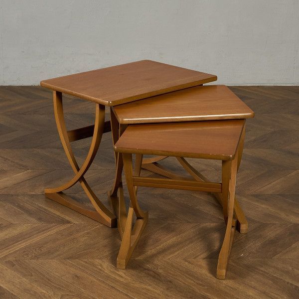 アイリーングレイサイドテーブル カッシーナ アクタス vitra ハーマン