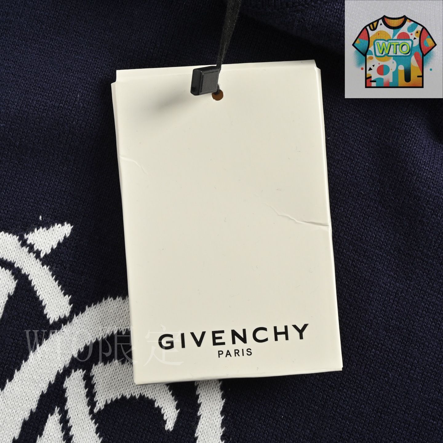 GIVENCHY ブラック Tシャツ Sサイズ　タグ有り 本日限定特価】Givenchy メンズ＆レディース カジュアル