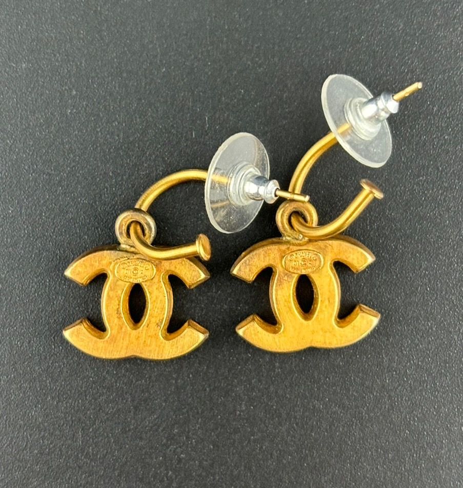 中古品】CHANEL シャネル ココマーク ピアス 2つ ゴールド×ブラック