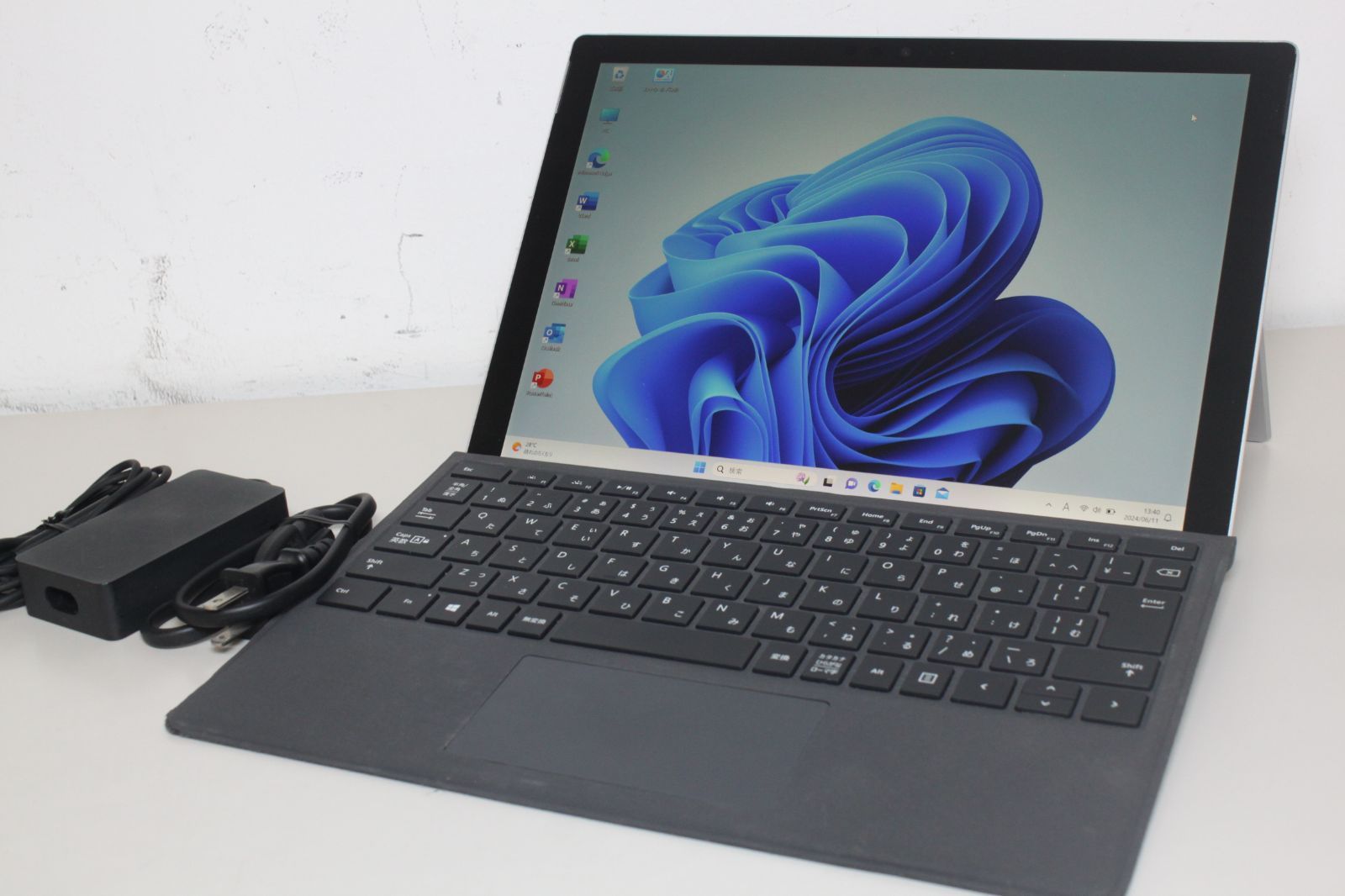 Surface Pro（第5世代）intel Core i5/256GB/メモリ8GB ⑥ - メルカリ
