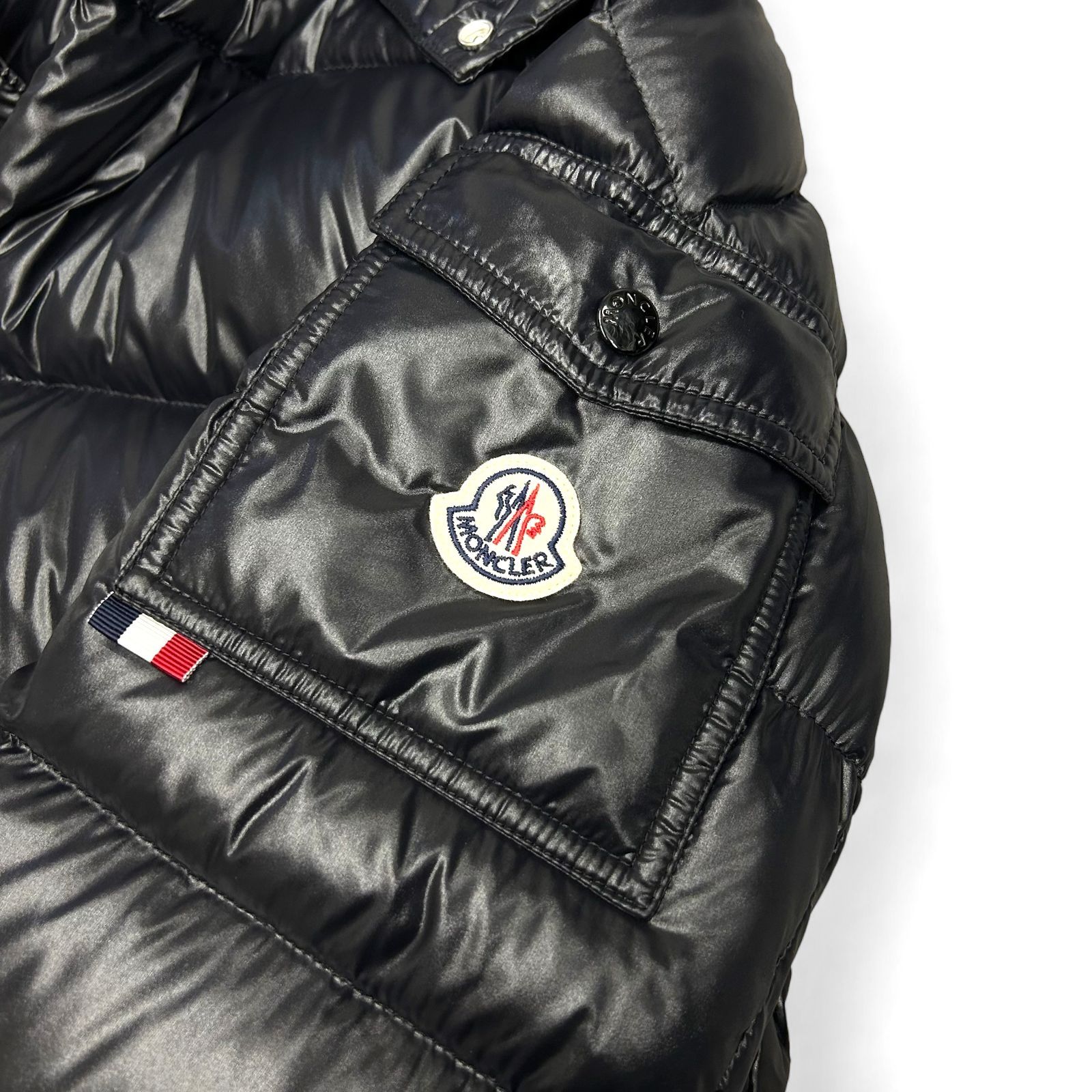 新品 MONCLER Maljasset 袖ポケット フード ダウンジャケット 新品 MONCLER Maljasset 袖ポケット フード ダウンジャケット