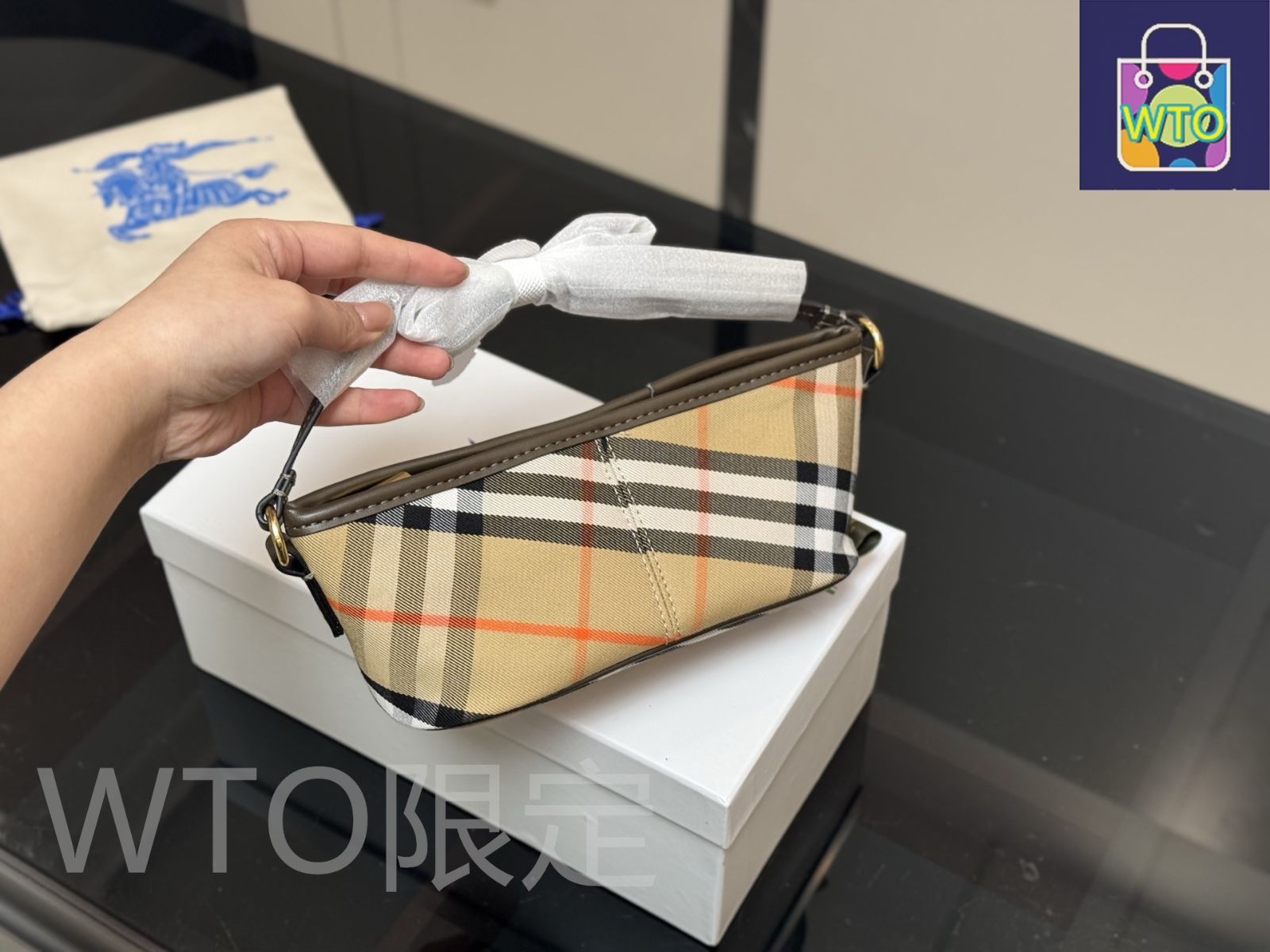 今日特価】Burberry バーバリー ファッションホボバッグ ケース